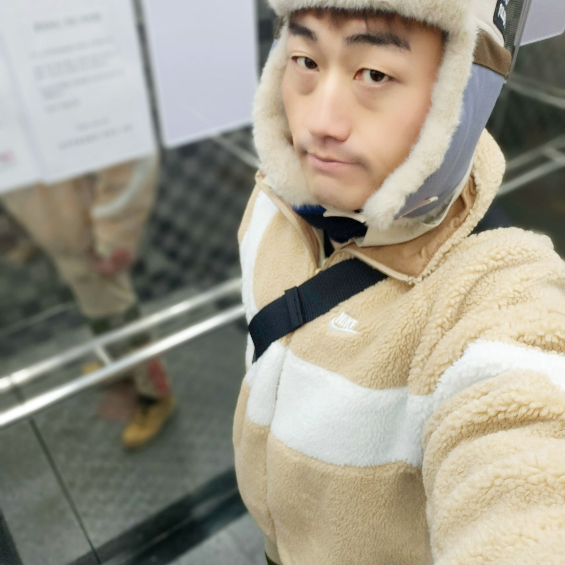 나이키 마노아 레더 헤이스택, 나이키 빅 스우시 풀 집 자켓 헴프 화이트 착용 스타일 - 3