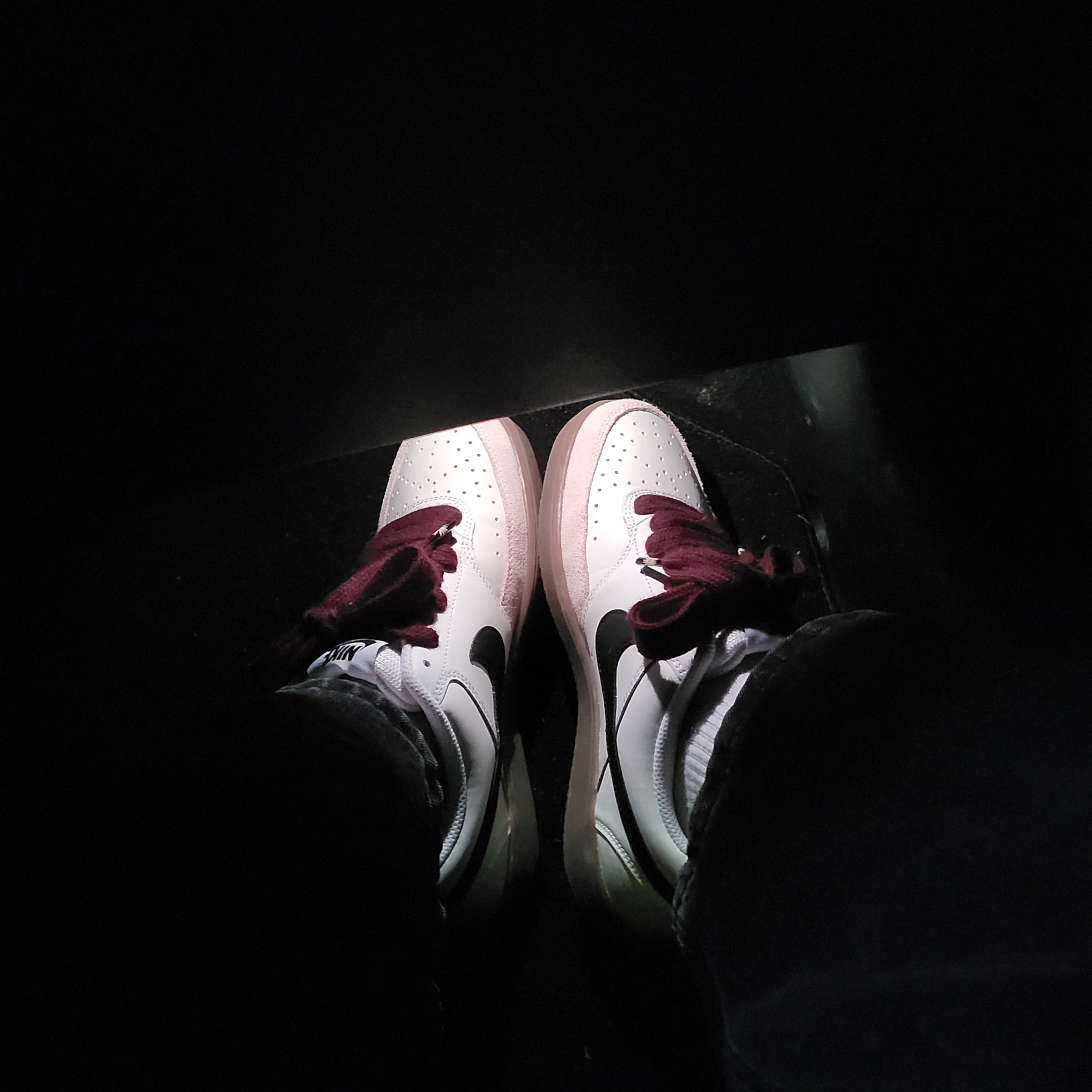 Nike Court Vision Low Sail Light Orewood Brown 착용 스타일