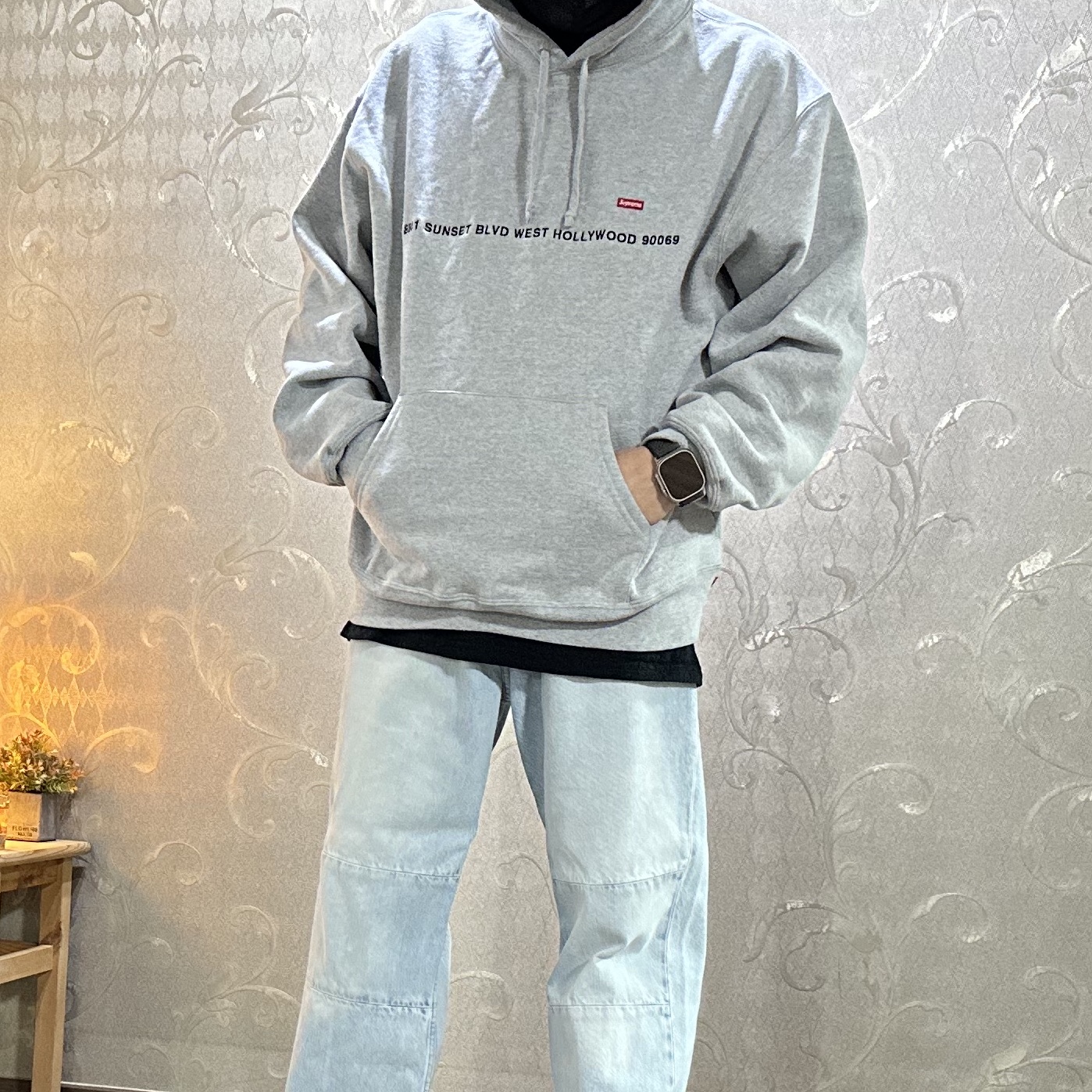 Supreme West Hollywood Shop Small Box Hooded Sweatshirt Heather Grey - 23FW 착용 스타일 - 4