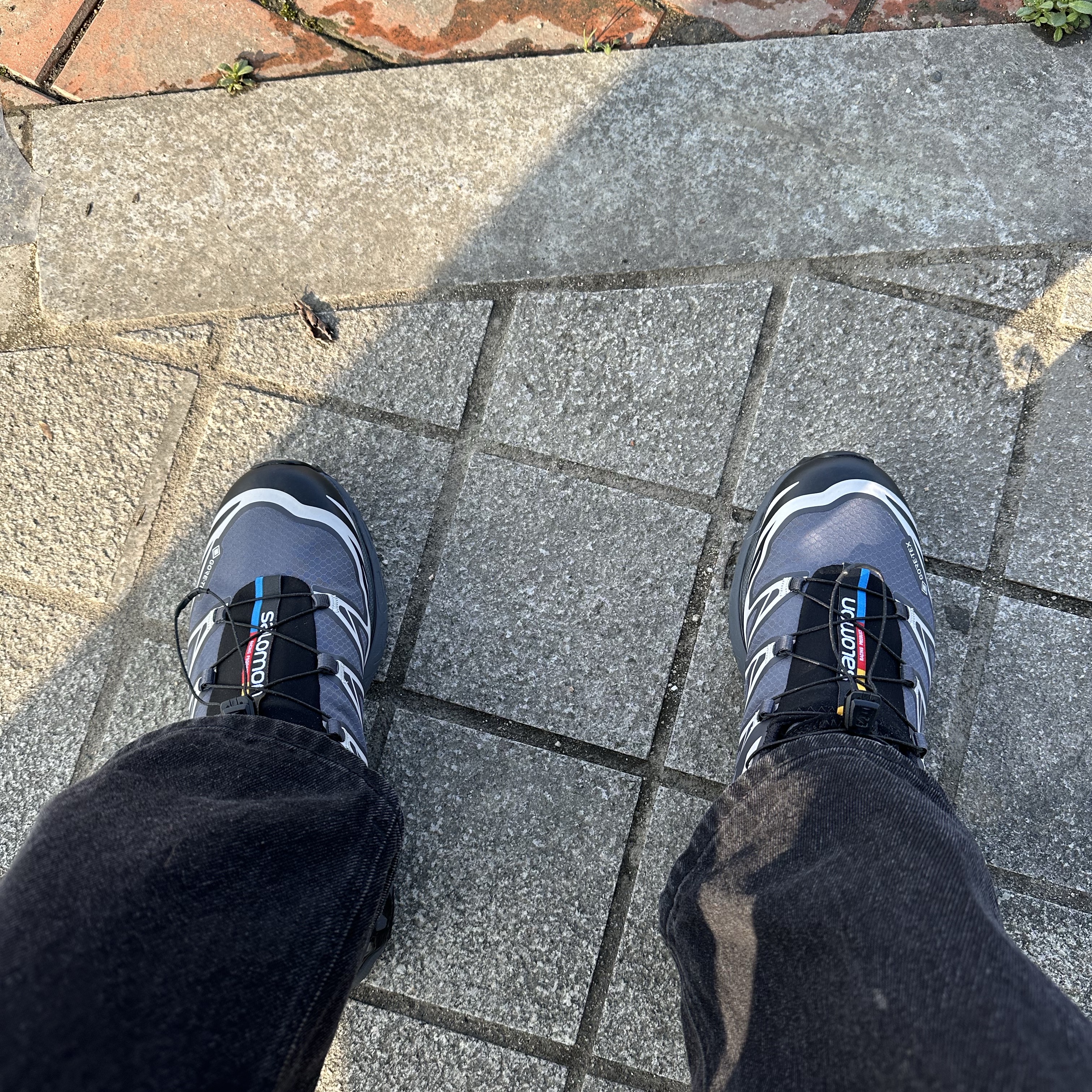 Salomon XT-6 Gore-Tex Black Ebony 착용 스타일
