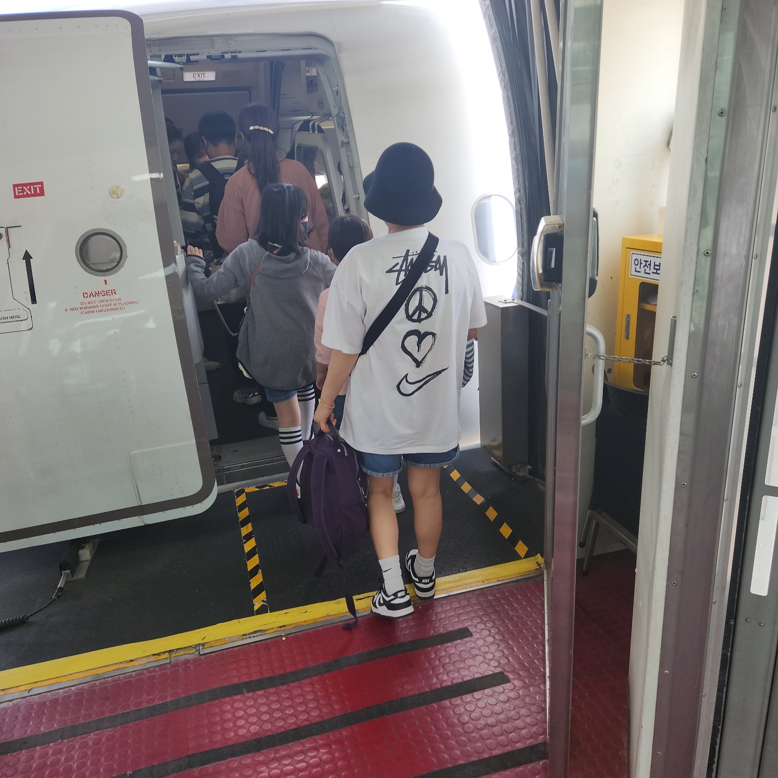 Nike x Stussy NRG RA T-Shirt Summit White (DM4943-121) 착용 스타일