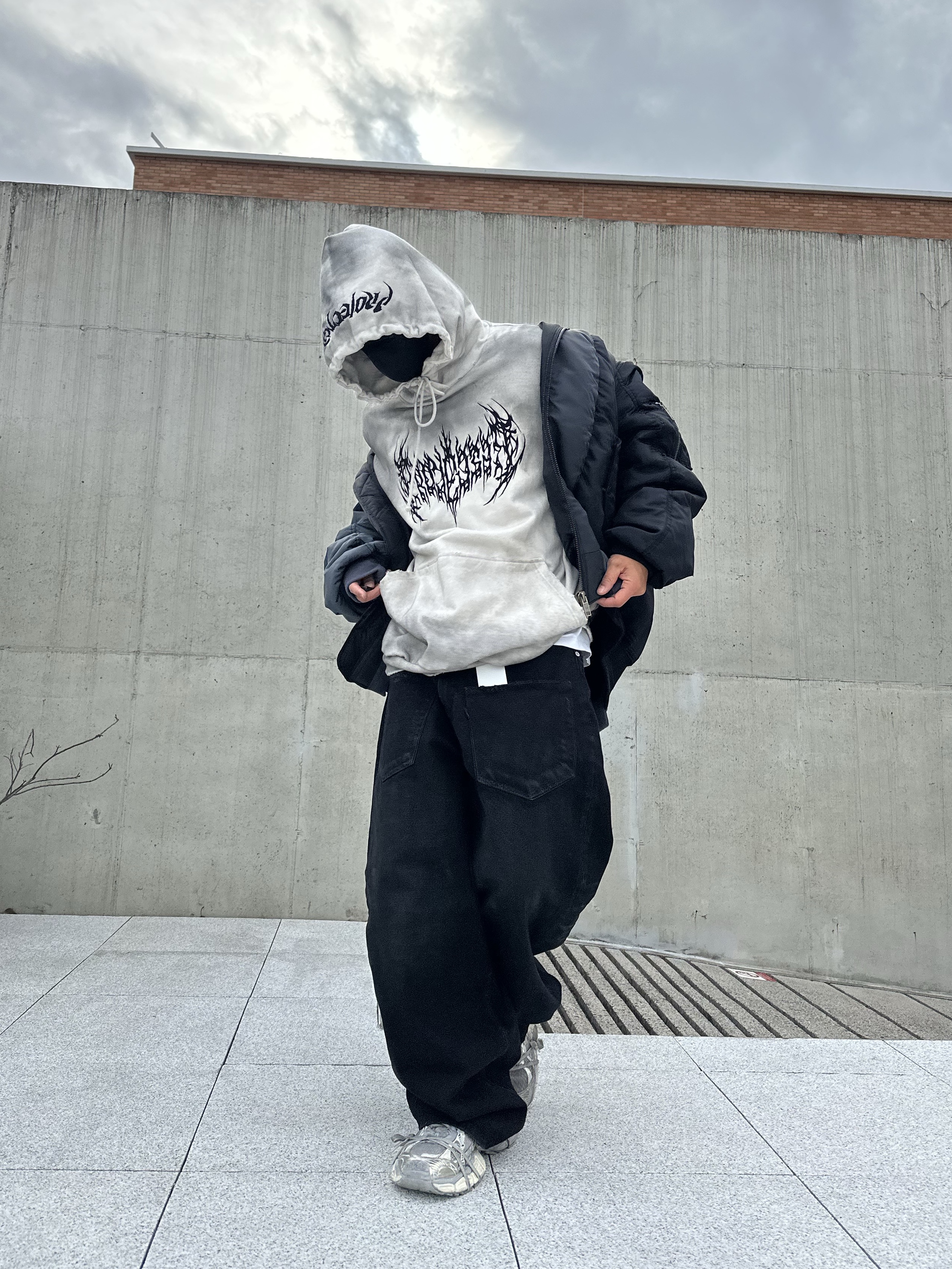 Project G/R Backward Denim Pants Black, Project G/R Unbalanced Reworked Bomber Jacket Black 착용 스타일 - 2