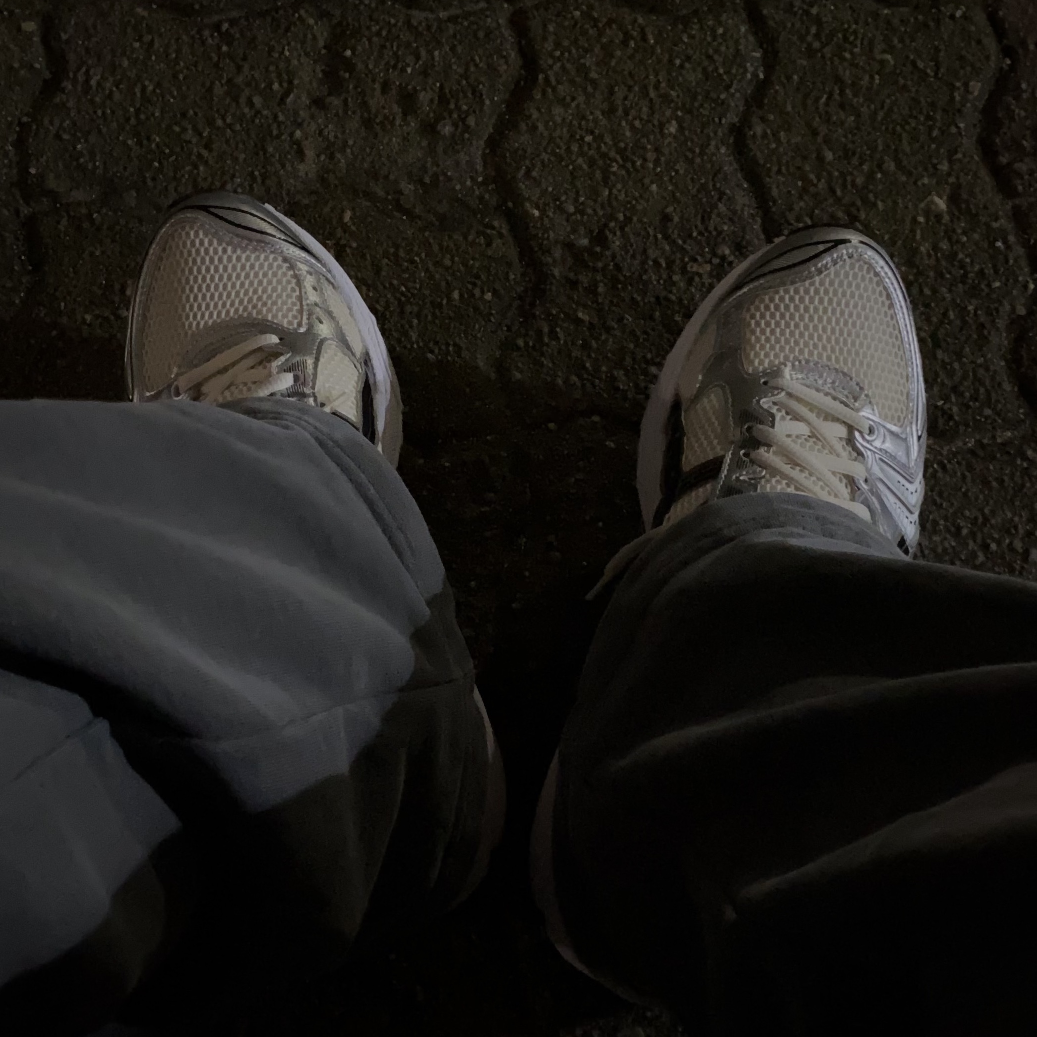 Asics Gel-Kayano 14 Cream Black 착용 스타일