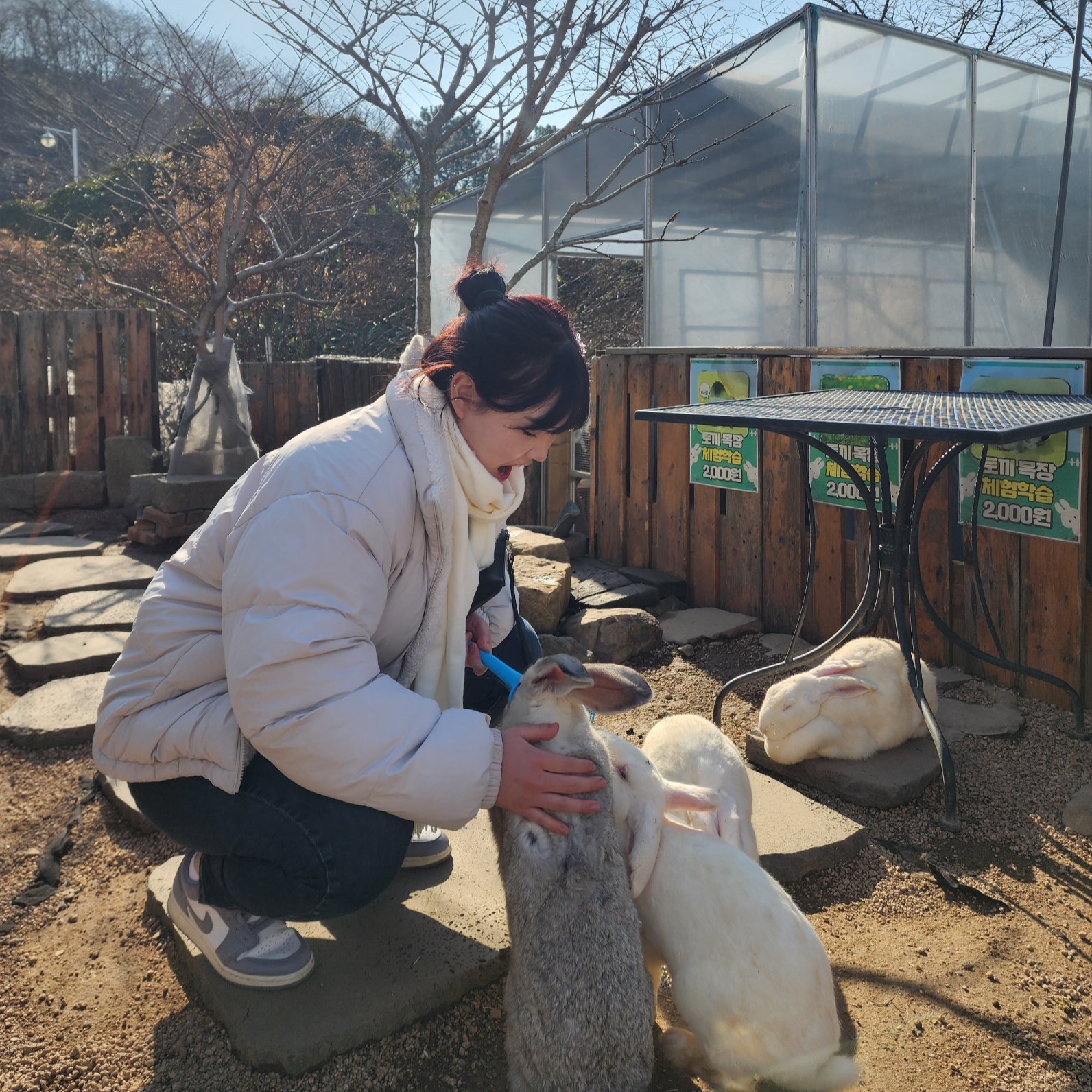 조던 1 로우 스텔스 앤 화이트 착용 스타일