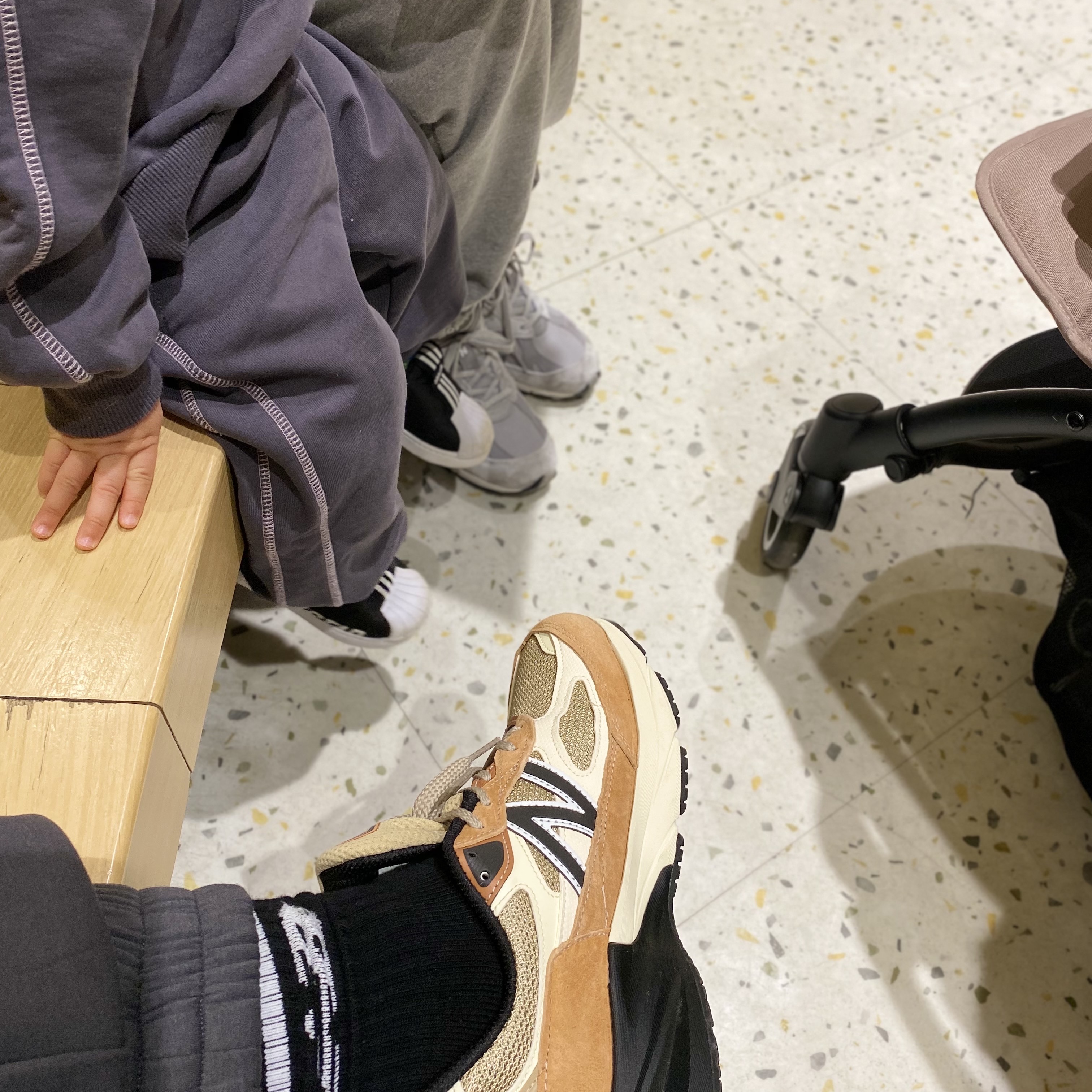 New Balance 990v6 Made in USA Sepia Incense, New Balance 991 Made in UK Washed Grey 착용 스타일
