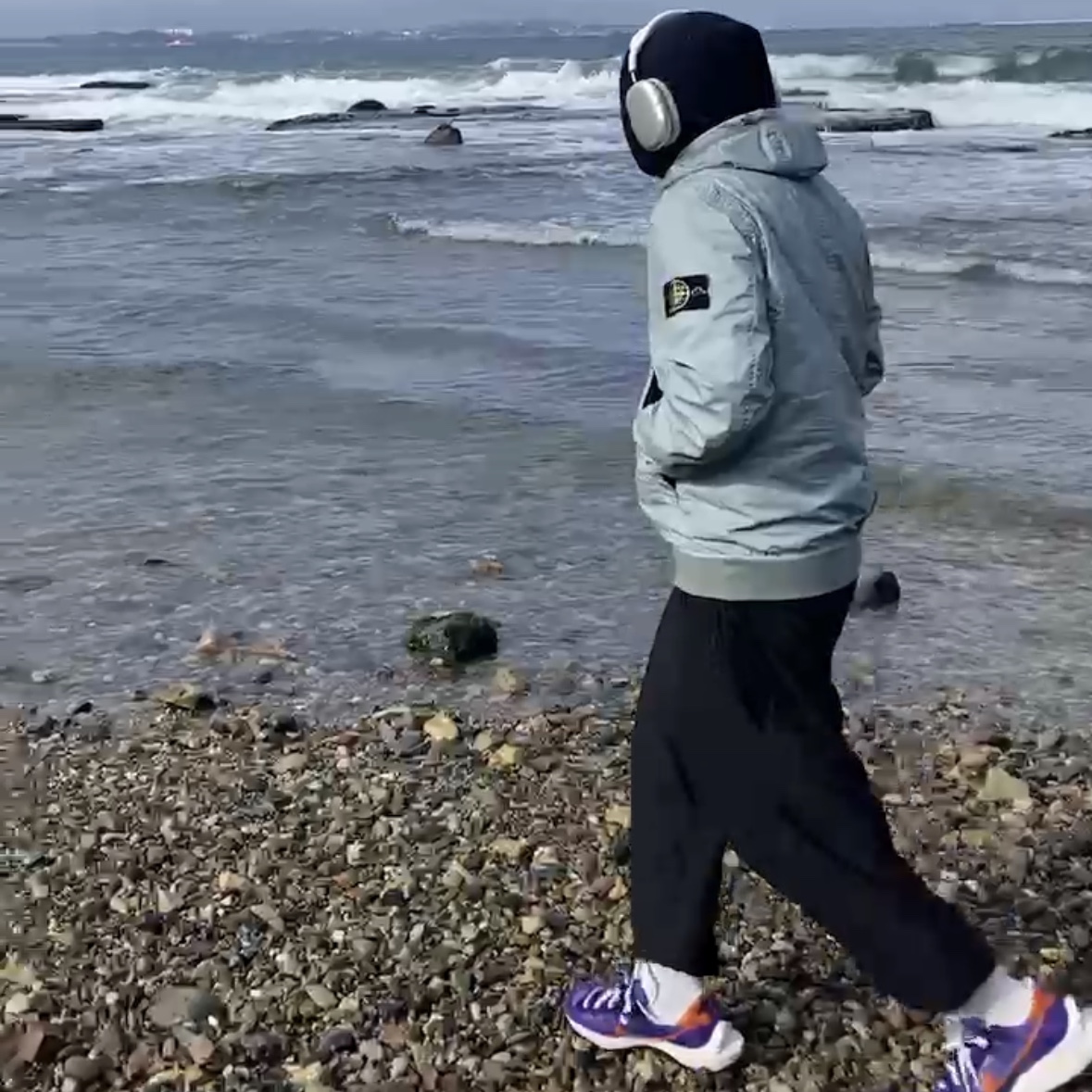 Stone Island 40723 Membrana 3L TC Hooded Jacket Sky Blue - 23SS, Apple AirPods Max Lightning Silver (Korean Ver.) 착용 스타일 - 2