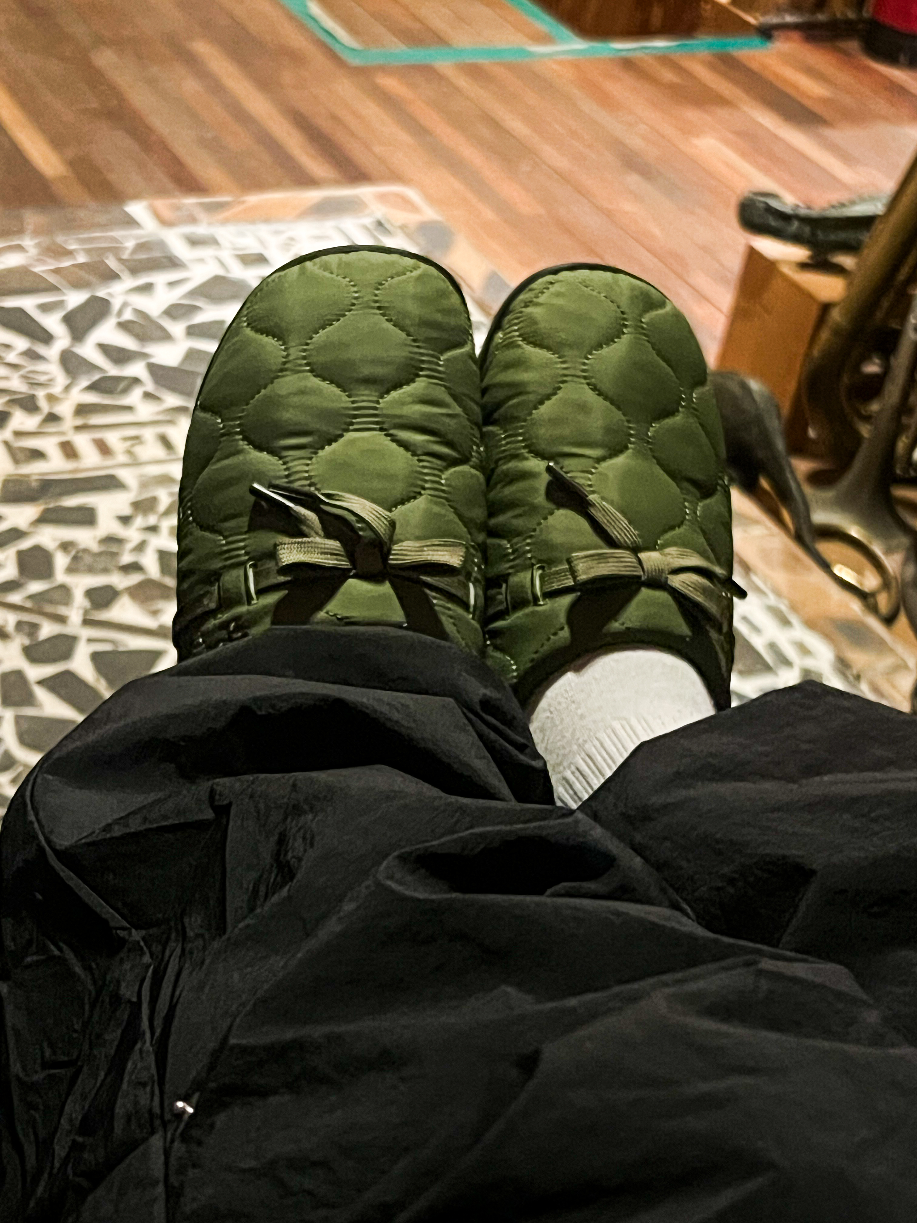 Supreme Featherweight Down Trooper Black - 23FW, Subu x END. Winter Knit Green 착용 스타일 - 5
