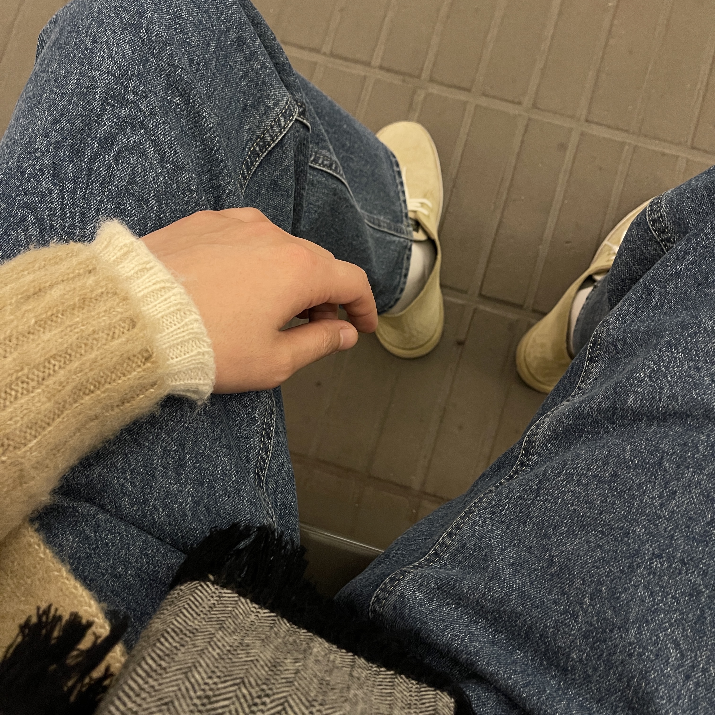 Clarks x Thisisneverthat Desert Boots Maple 착용 스타일