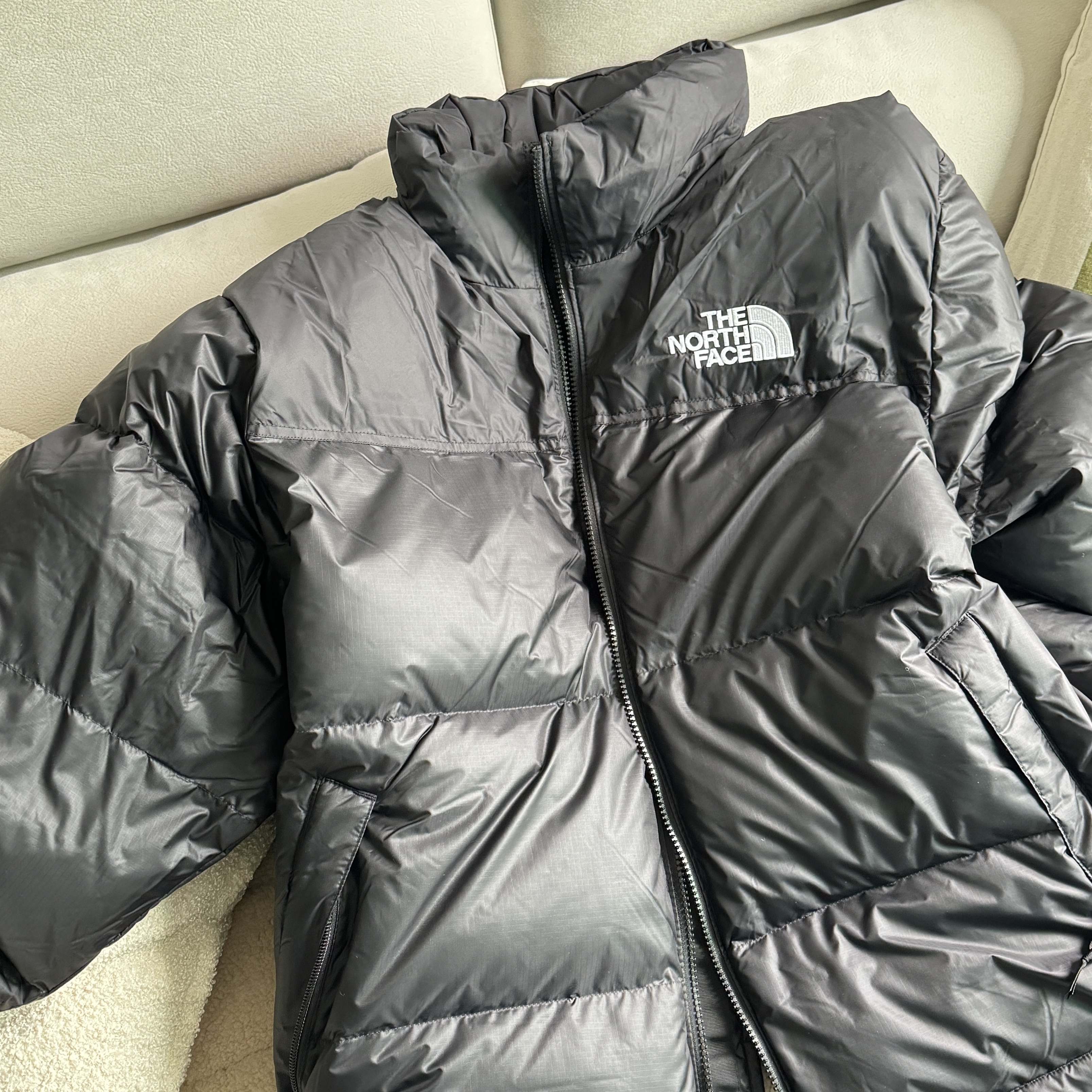 The North Face 1996 Retro Nuptse Down Jacket TNF Black 착용 스타일