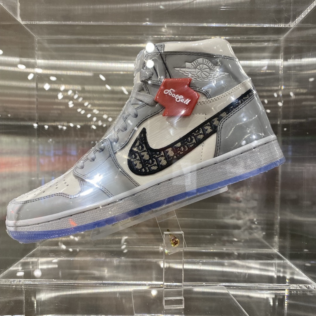 Jordan 1 x Dior High OG 착용 스타일