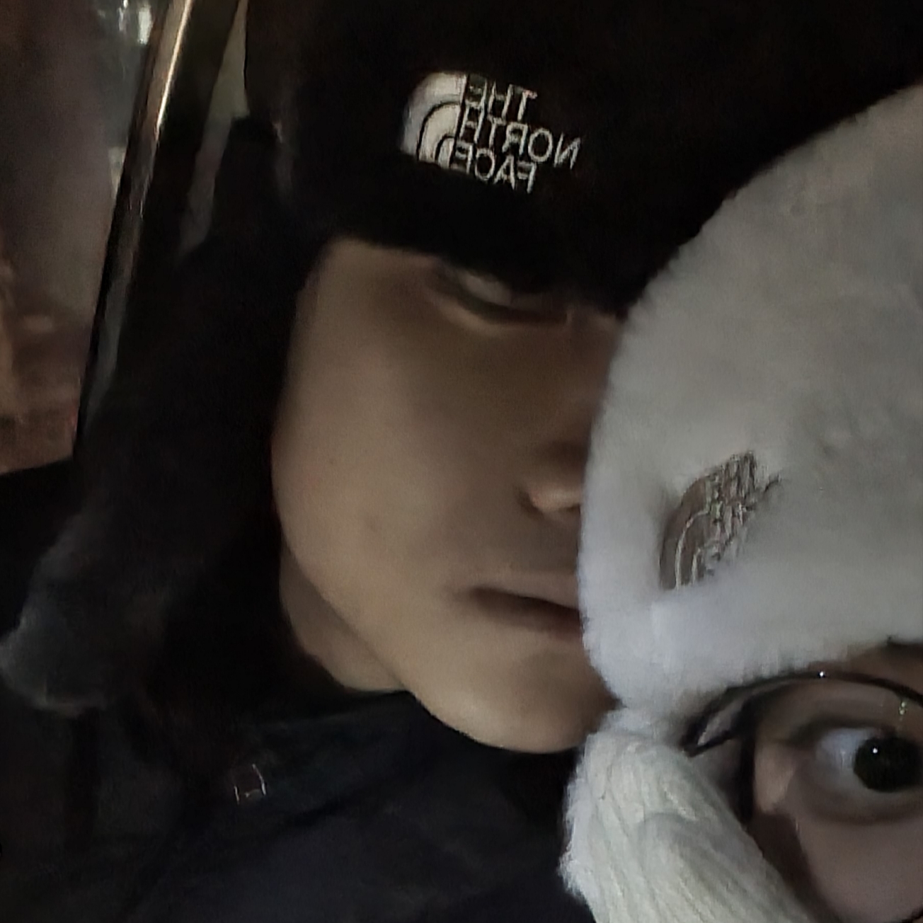 The North Face Expedition Earmuff Cap Black, The North Face Expedition Earmuff Cap Sand White 착용 스타일 - 2