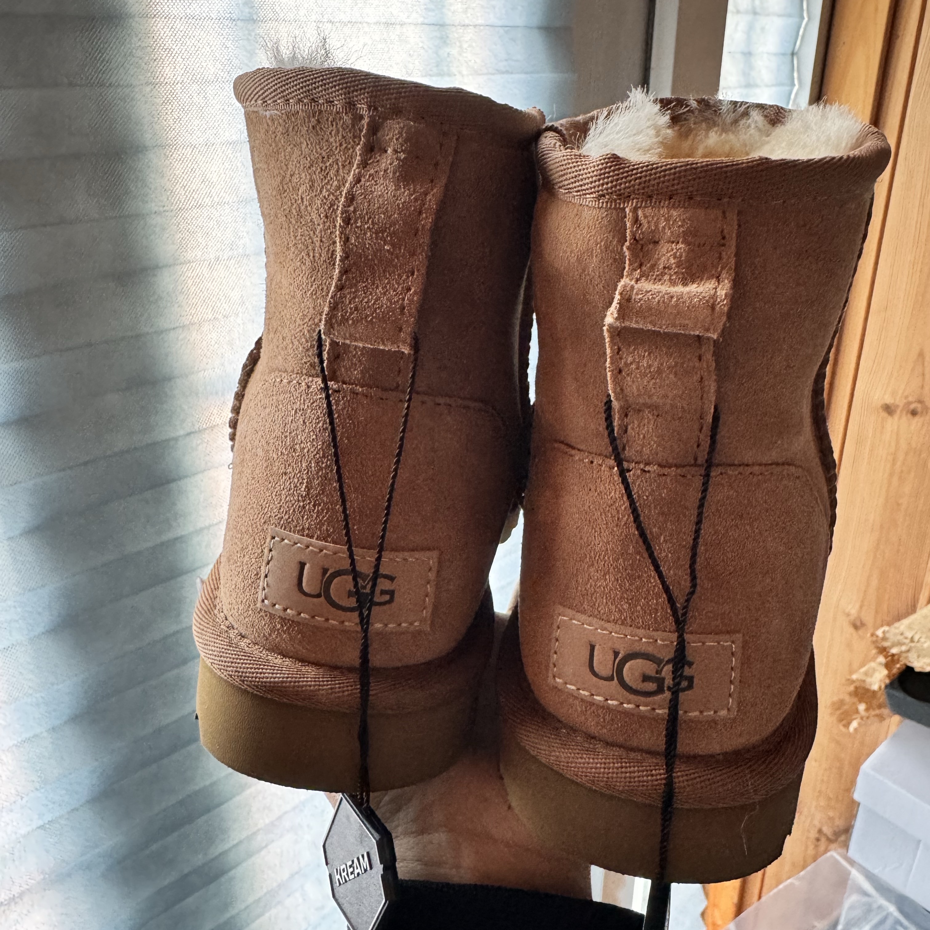(W) UGG Classic Mini II Boots Chestnut 착용 스타일 - 2