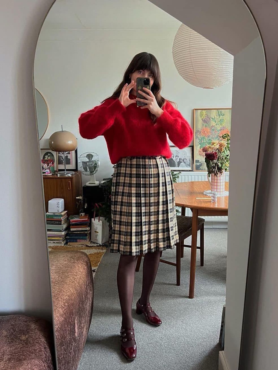 Acne Studios Canada Narrow New Wool Muffler Cherry Red, Bottega Veneta Mini Leather Jodie Red 착용 스타일 - 5