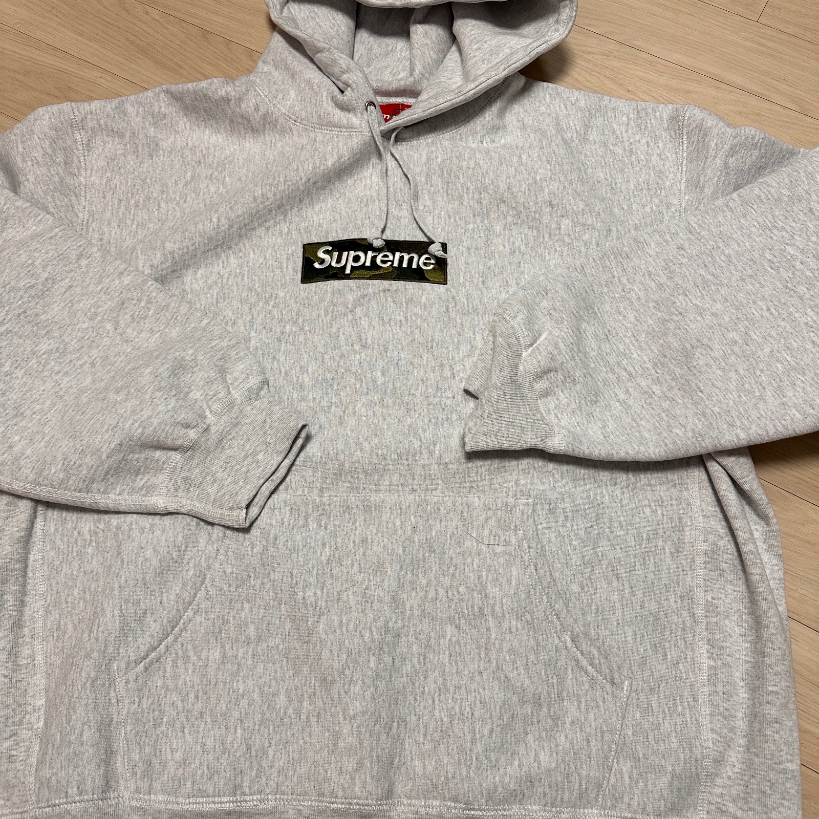 Supreme Box Logo Hooded Sweatshirt Ash Grey - 23FW 착용 스타일 - 1