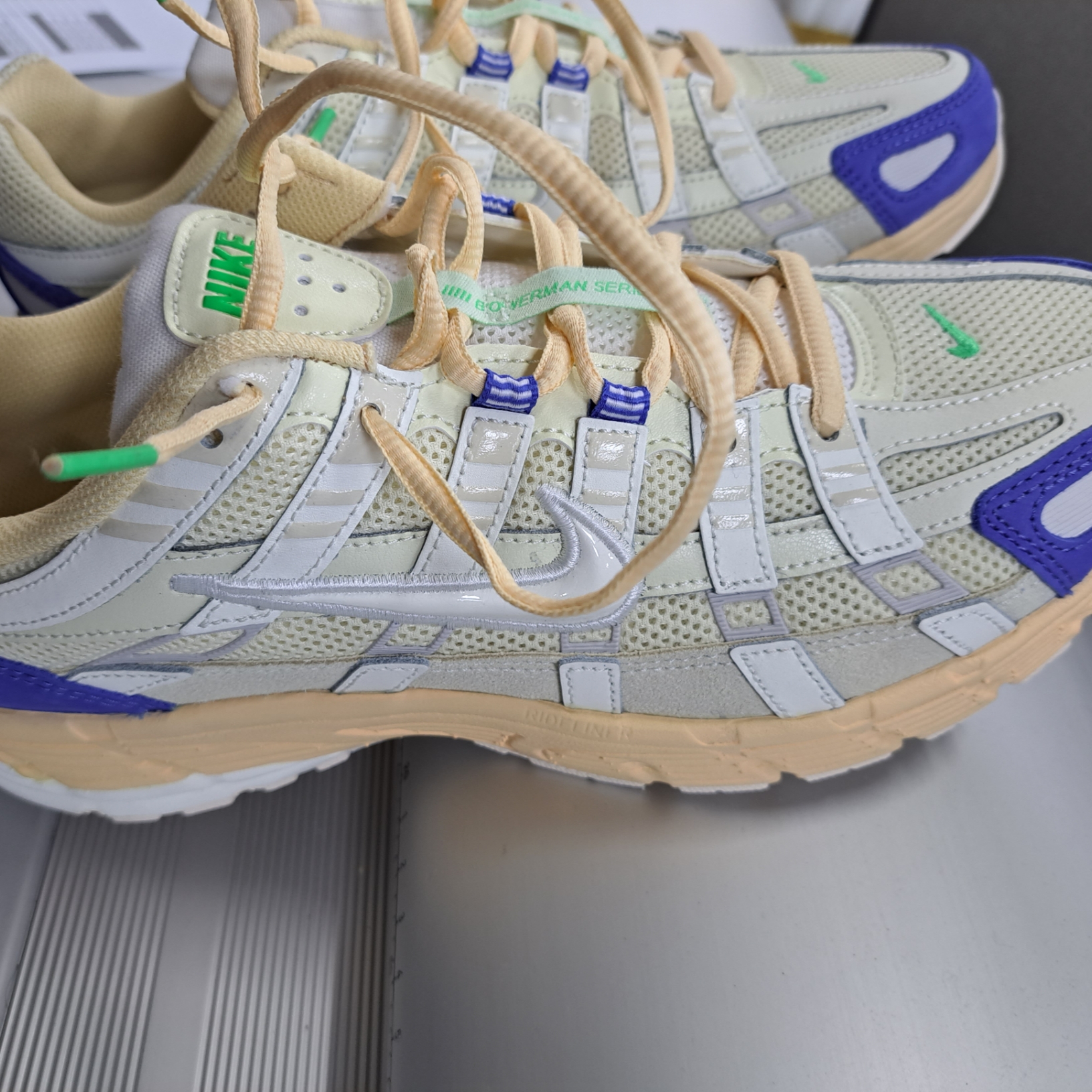 Nike P-6000 Coconut Milk Medium Blue 착용 스타일 - 2