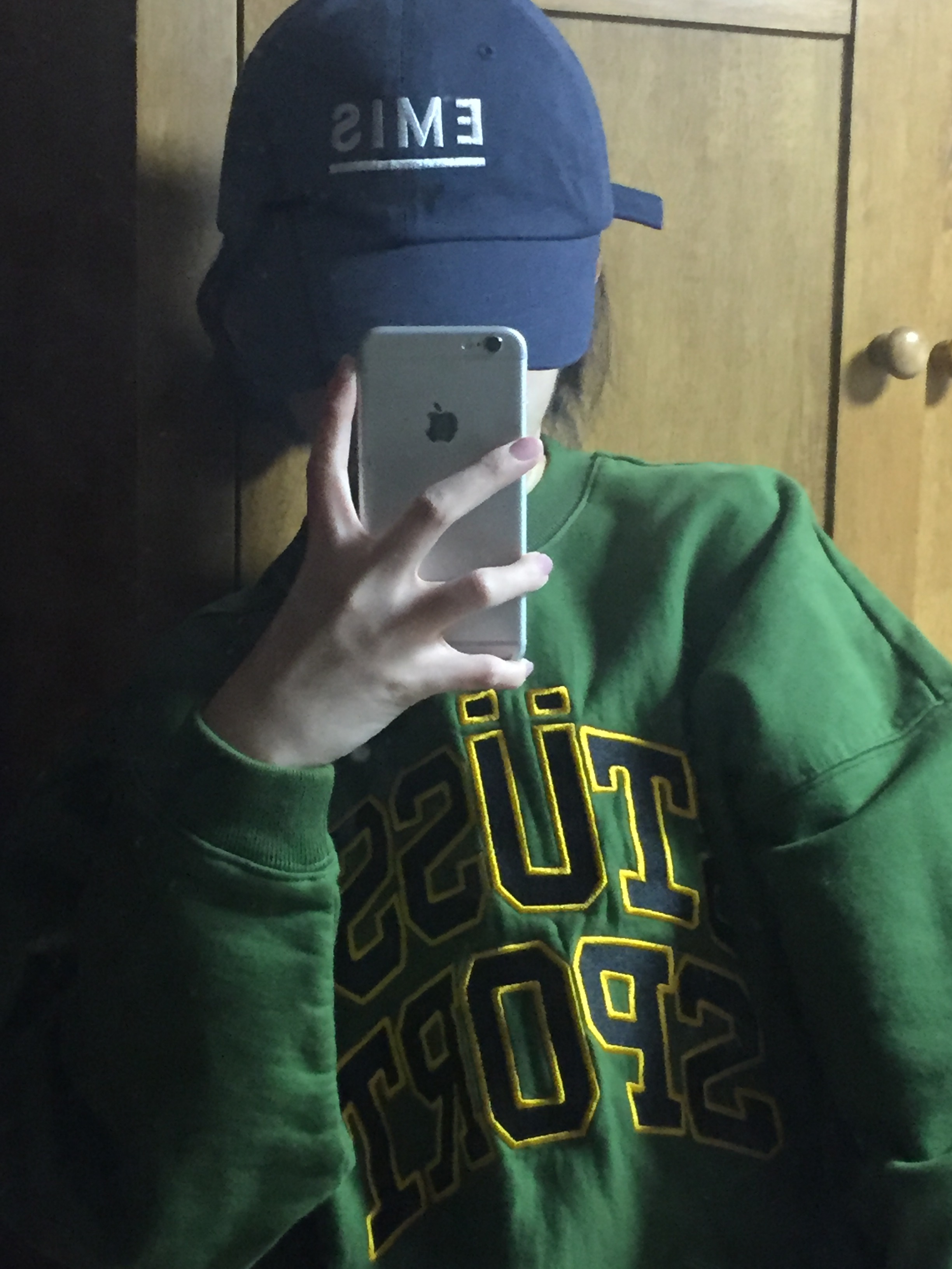 Stussy Relaxed Oversized Crew Green, Emis EP13 Ball Cap Navy 착용 스타일