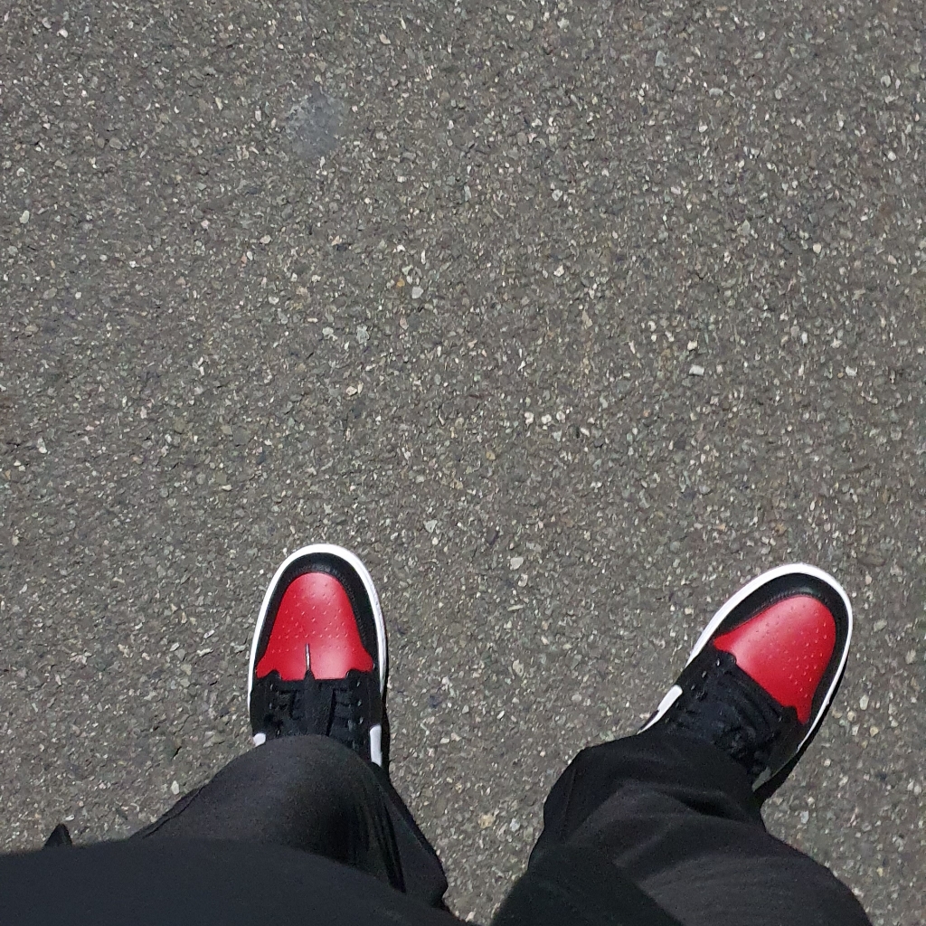 Jordan 1 Low Bred Toe 착용 스타일 - 2