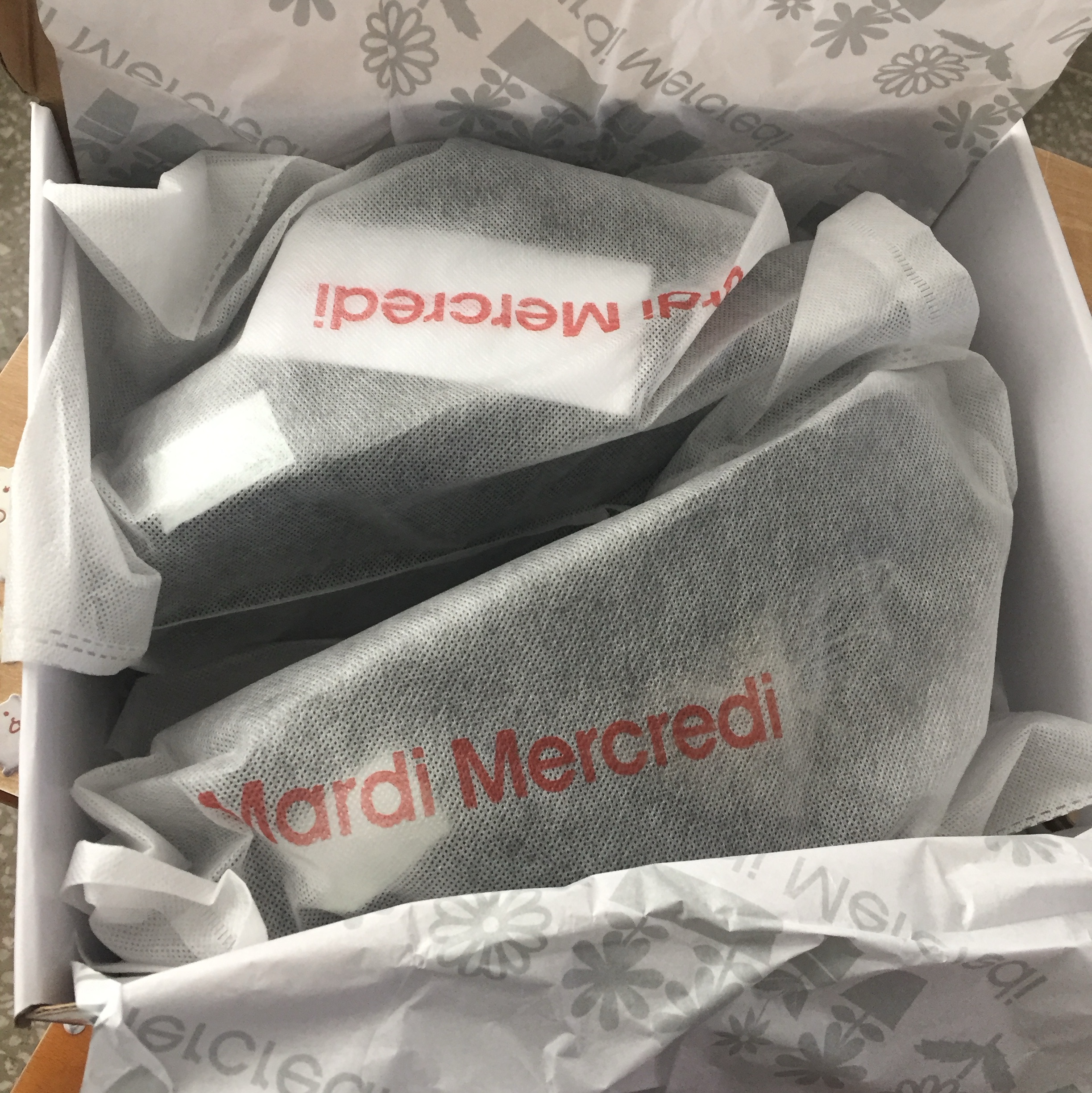 Mardi Mercredi Les Pompes Women Classique Slipper Black 착용 스타일 - 2