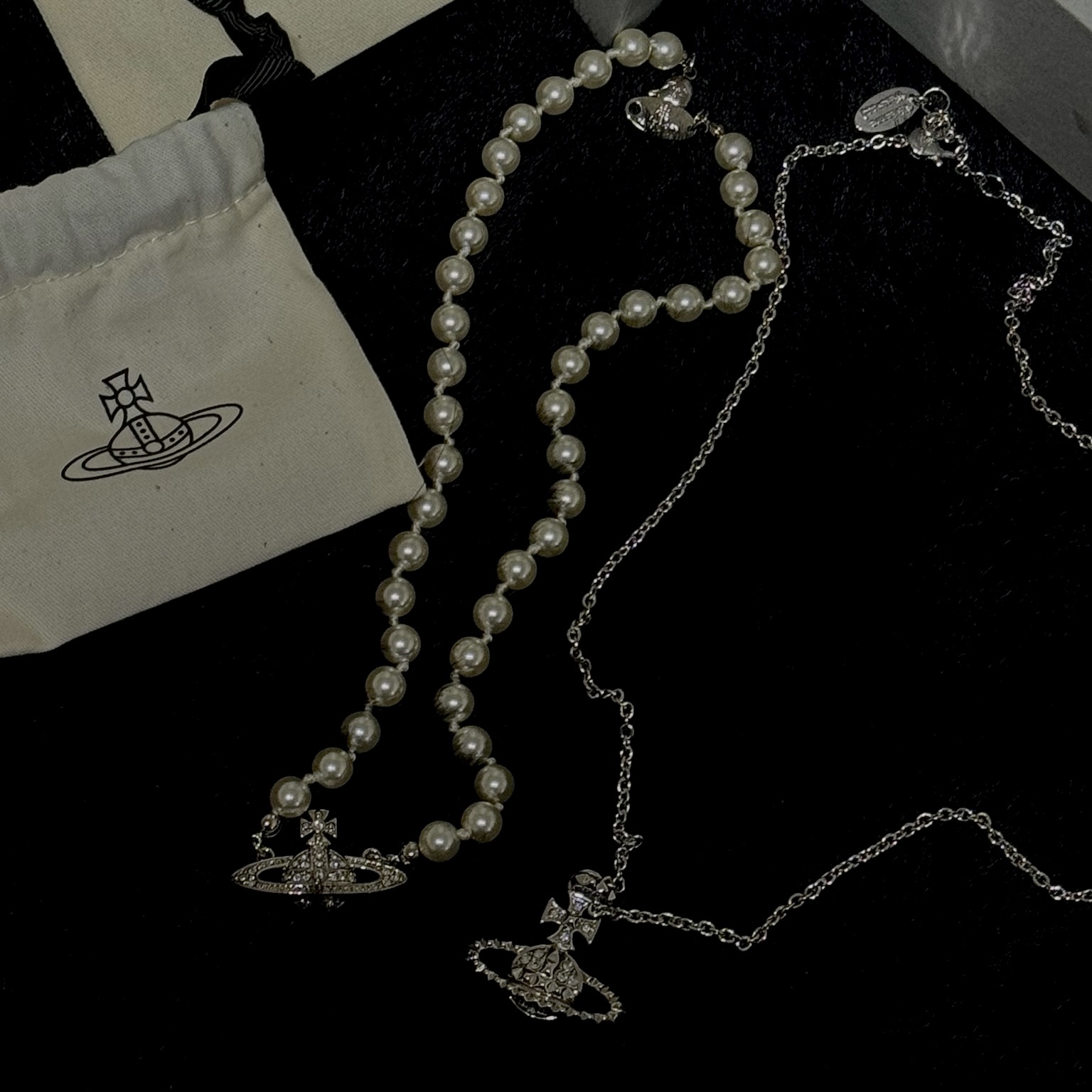 Vivienne Westwood Mini Bas Relief Choker Silver, Vivienne Westwood Mayfair Bas Relief Pendant Silver 착용 스타일