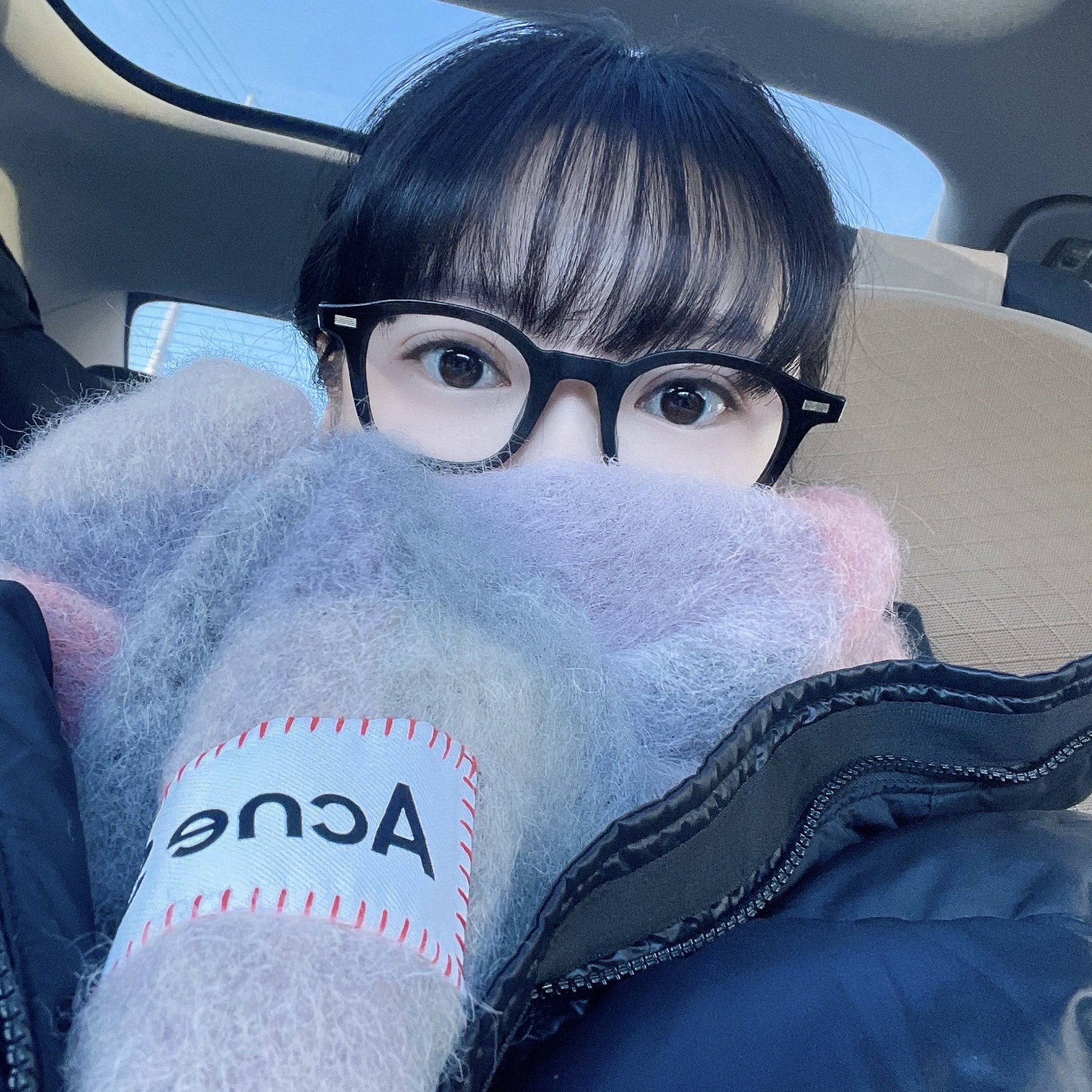 Acne Studios Mohair Check Muffler Fuchsia Lilac Pink 착용 스타일