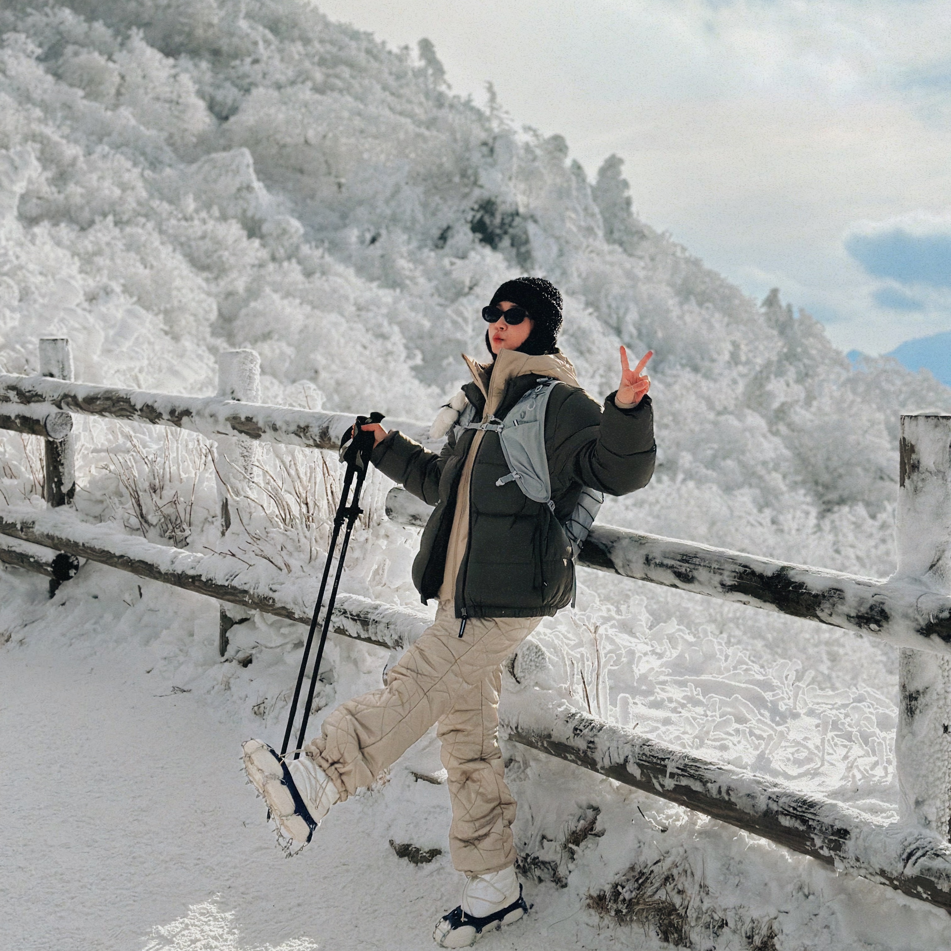 Arc'teryx Atom Hoody Smoke Bluff, Thisisneverthat Pertex T Down Jacket Olive 착용 스타일 - 2