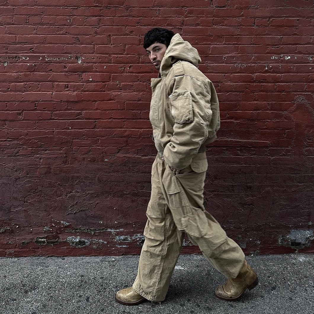 Entire Studios Freight Cargo Sage 착용 스타일 - 2