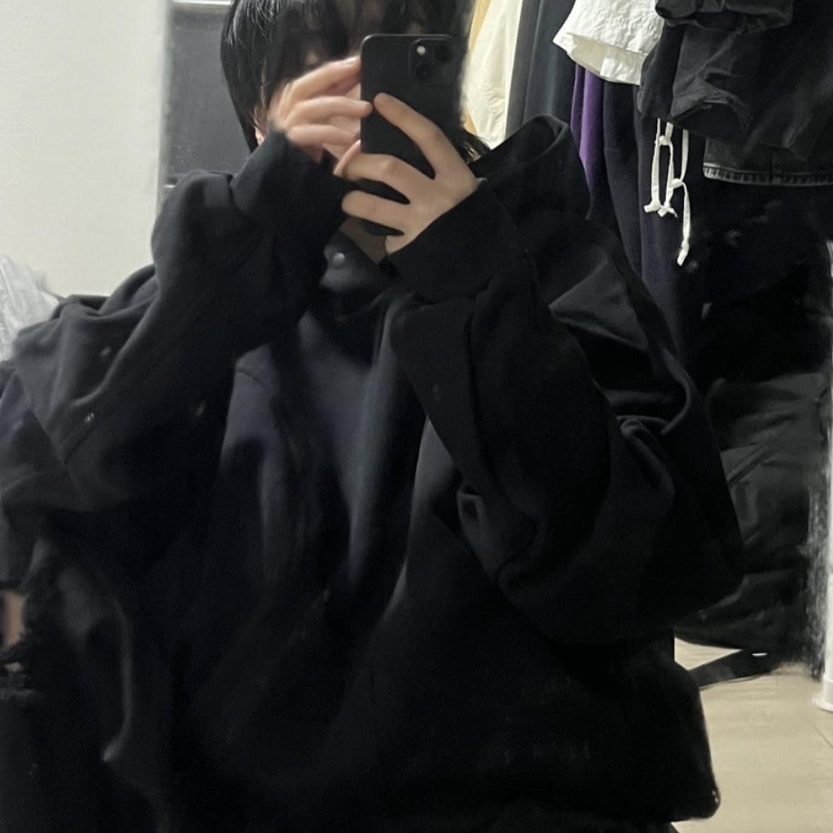 Grailz Geometry Hoodie Black 착용 스타일 - 2