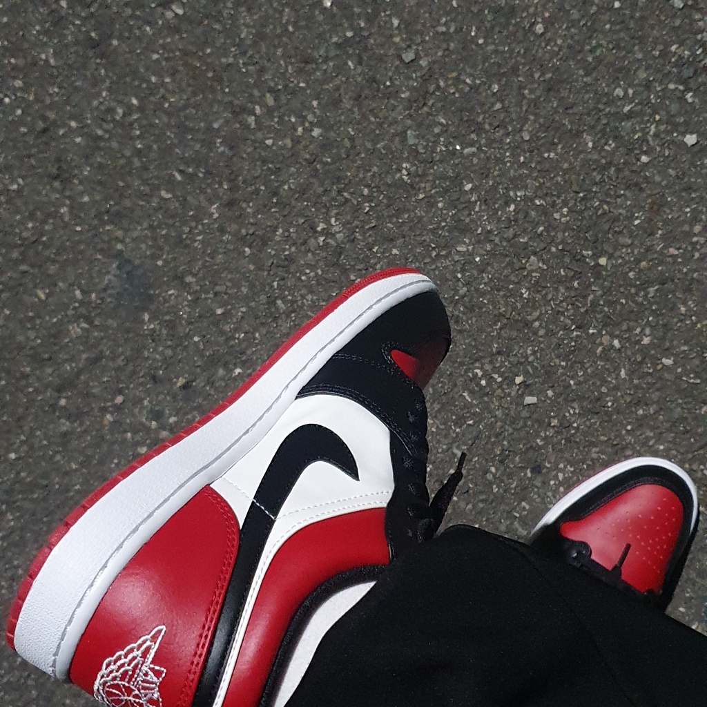 Jordan 1 Low Bred Toe 착용 스타일 - 1