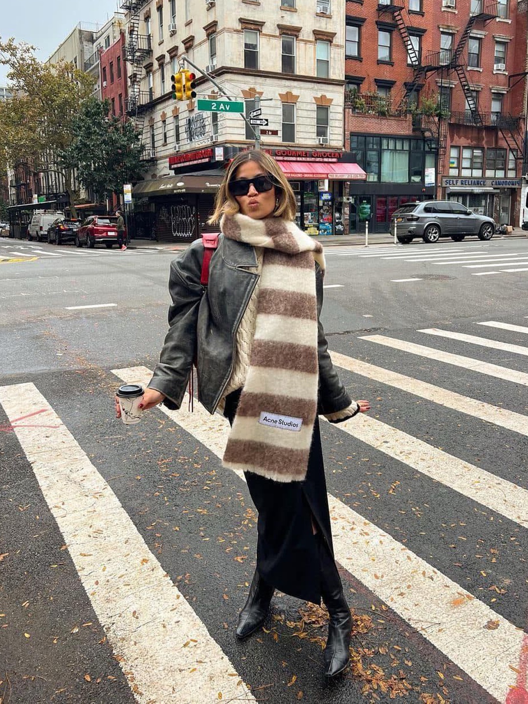 Acne Studios Narrow Wool Fringe Muffler Grey Melange, Saenginstudios Stripe 2Way Knit Muffler Gray 착용 스타일 - 5