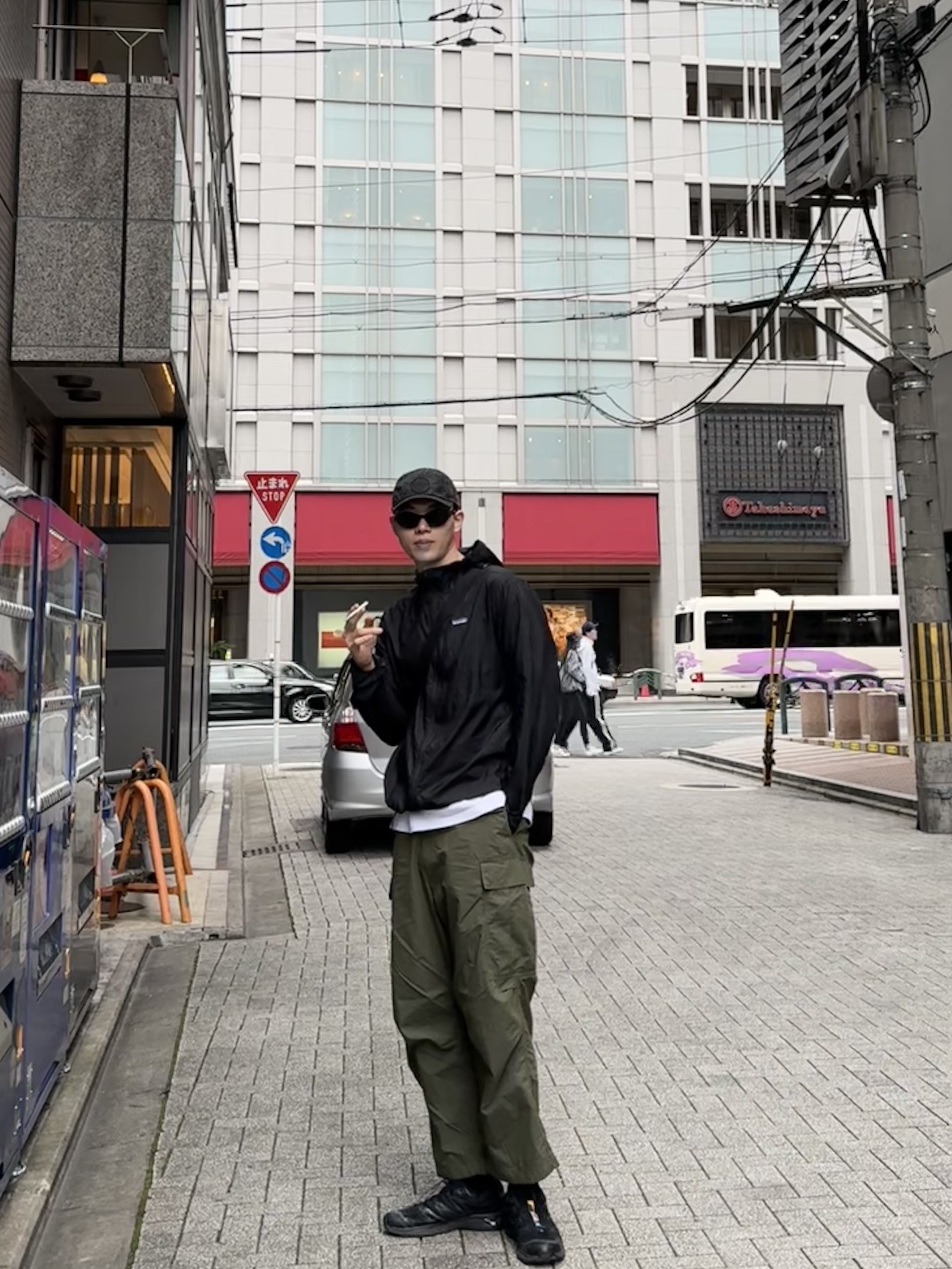 Salomon XT-6 ADV Black, Supreme x Stone Island Camp Cap Black - 23FW 착용 스타일