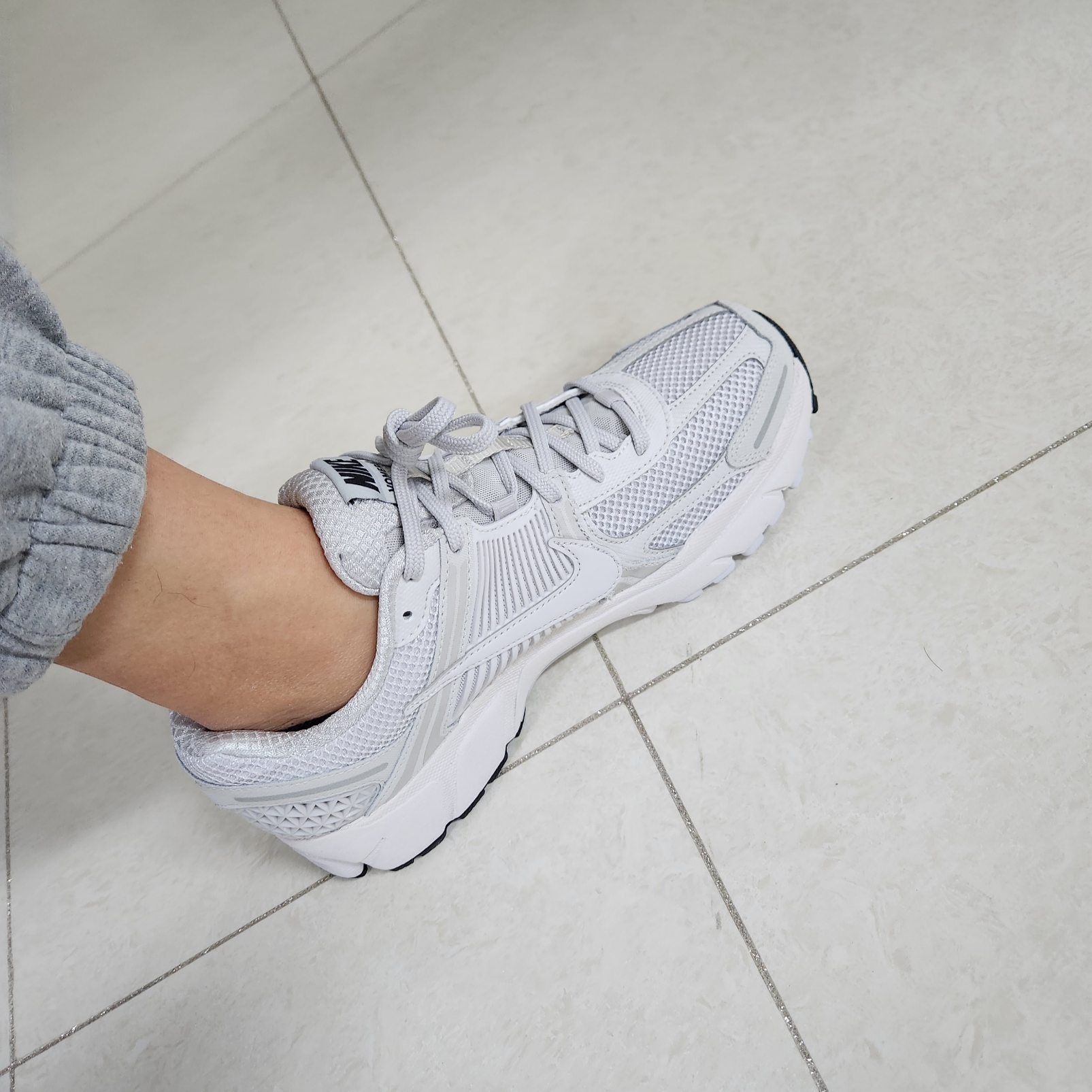 Nike Zoom Vomero 5 SP Vast Grey 2023 착용 스타일
