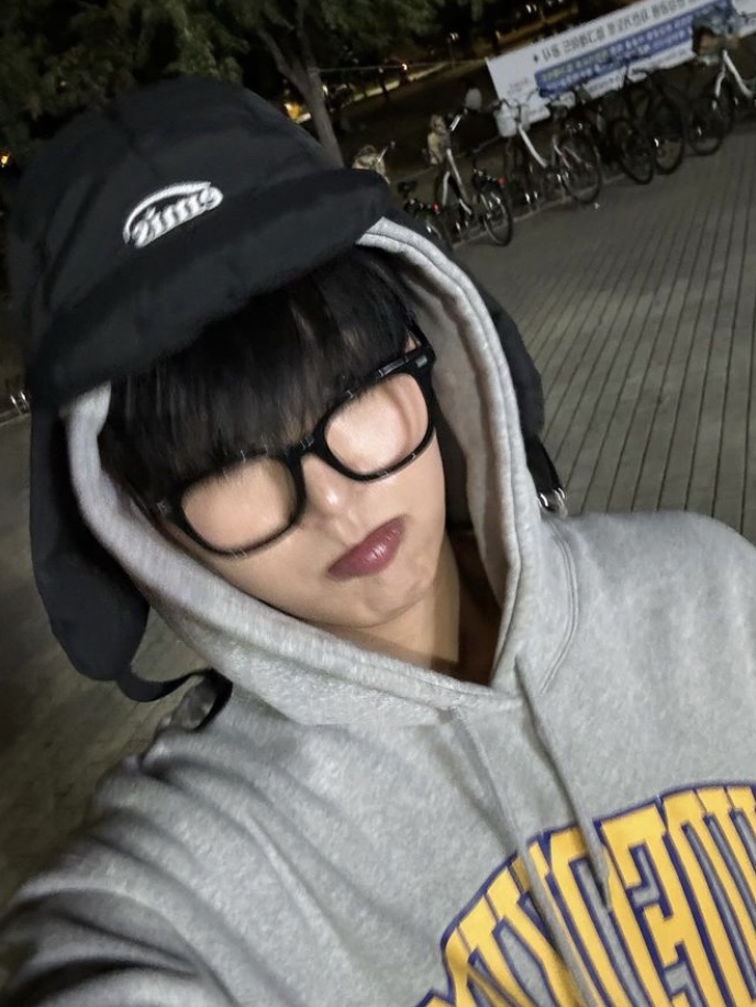 Emis Padded Ear Flap Cap Black 착용 스타일