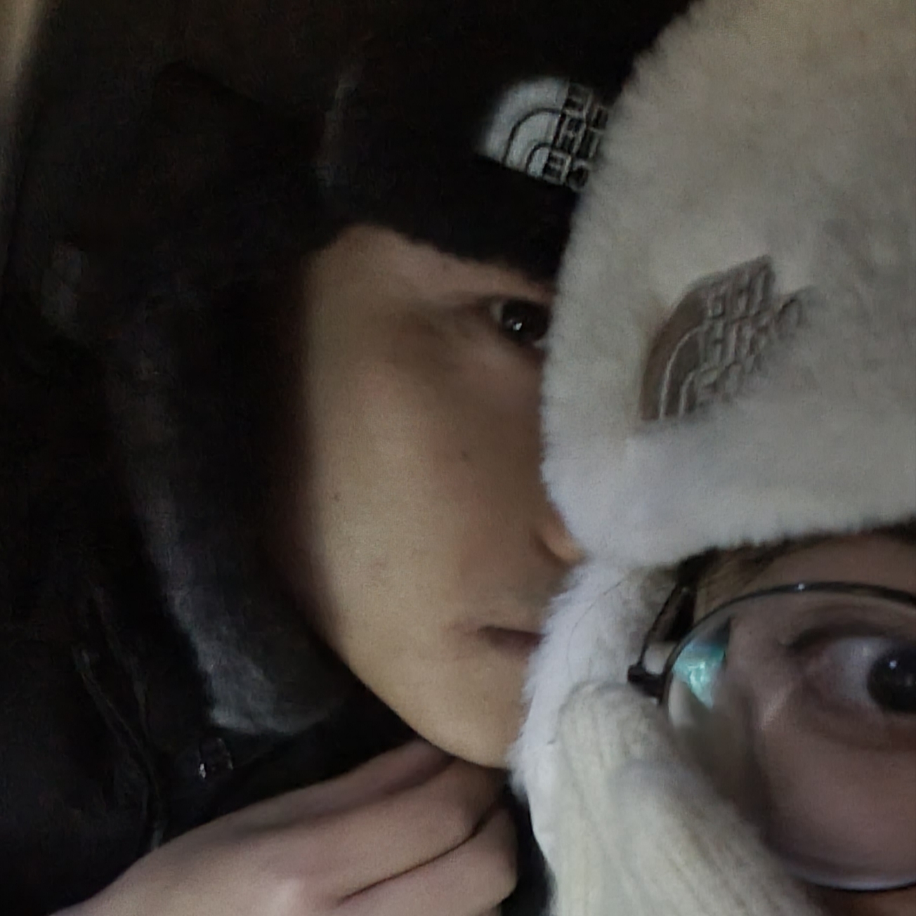 The North Face Expedition Earmuff Cap Black, The North Face Expedition Earmuff Cap Sand White 착용 스타일 - 1