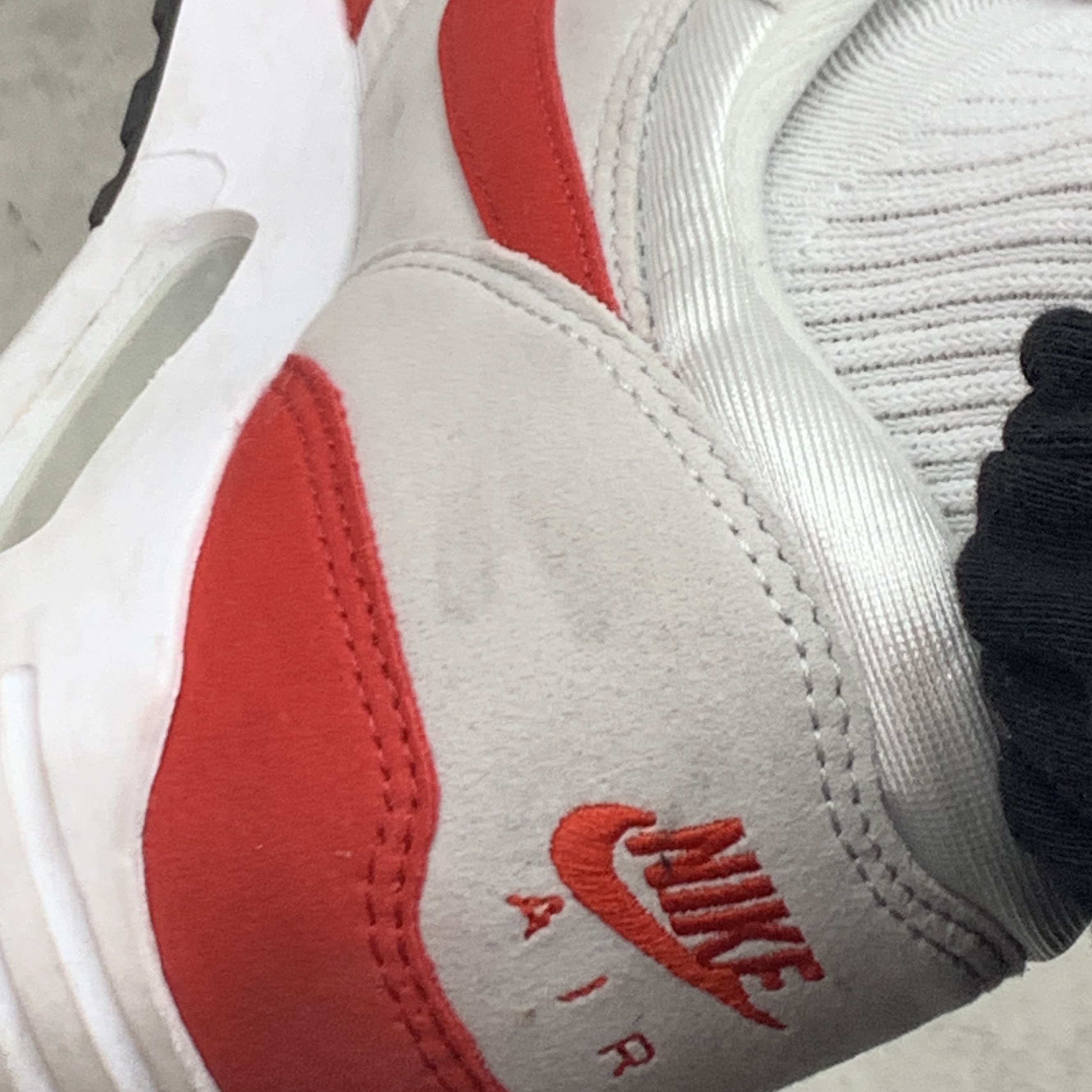 (W) Nike Air Max 1 '86 OG Big Bubble White University Red 착용 스타일 - 2