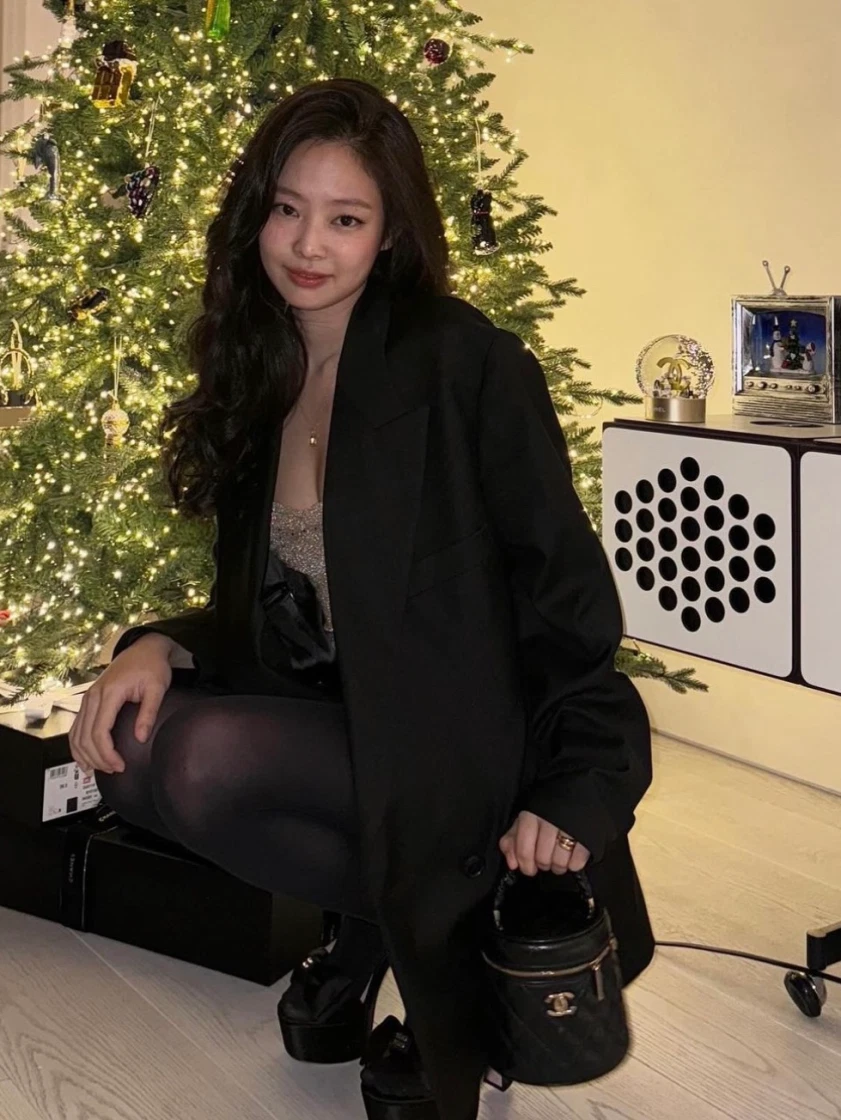 샤넬 코스메틱 케이스 램스킨 & 골드 메탈 블랙 | Chanel | KREAM Chanel Vanity Case Lambskin & Gold Black