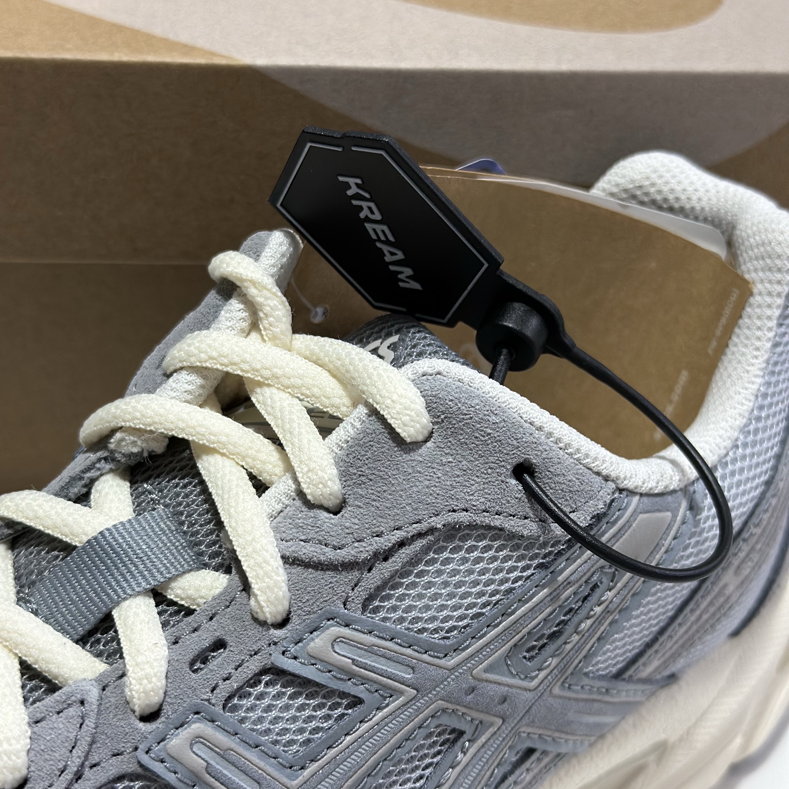 Asics Gel-1130 Piedmont Grey 착용 스타일 - 2
