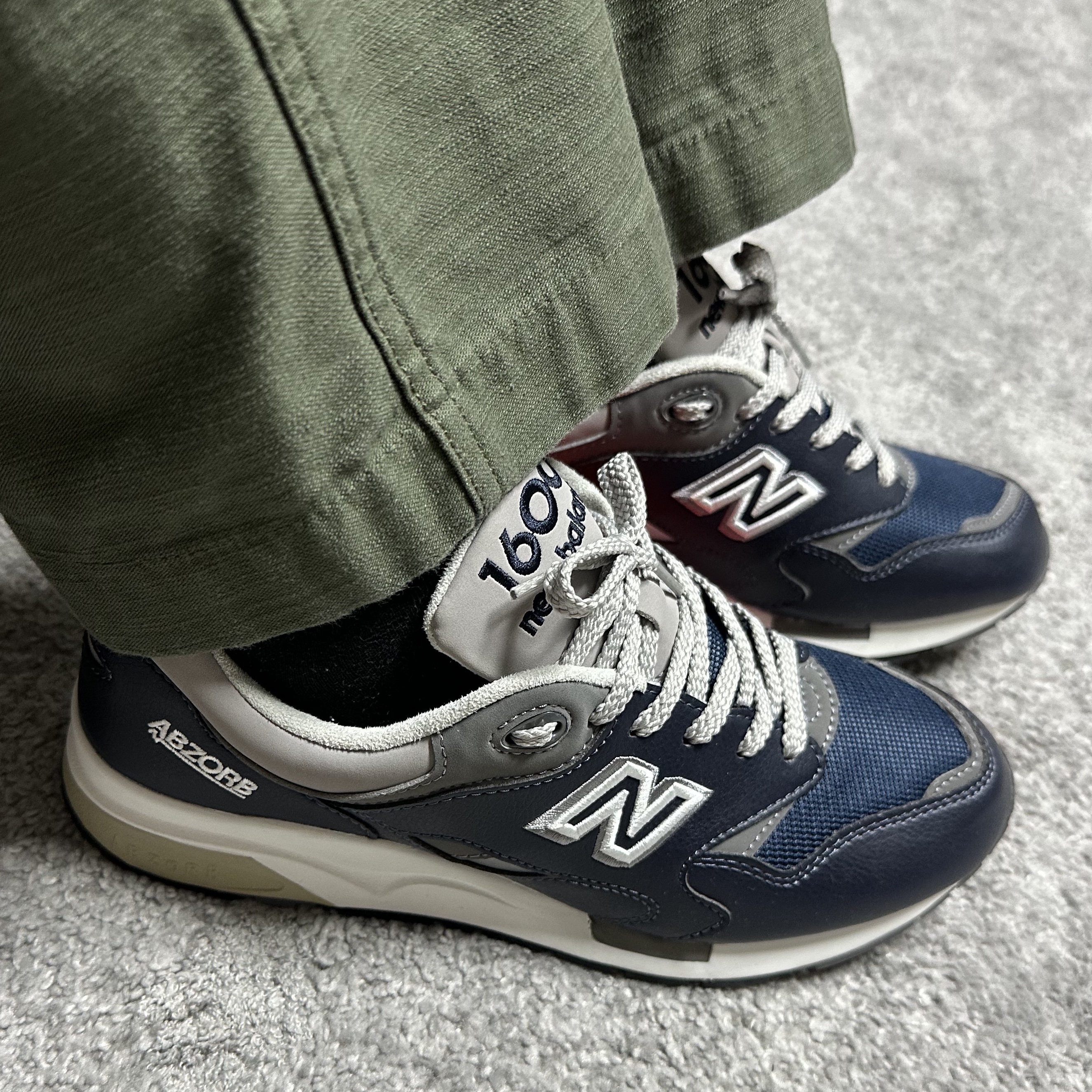 New Balance 1600 Legacy Navy 착용 스타일 - 2