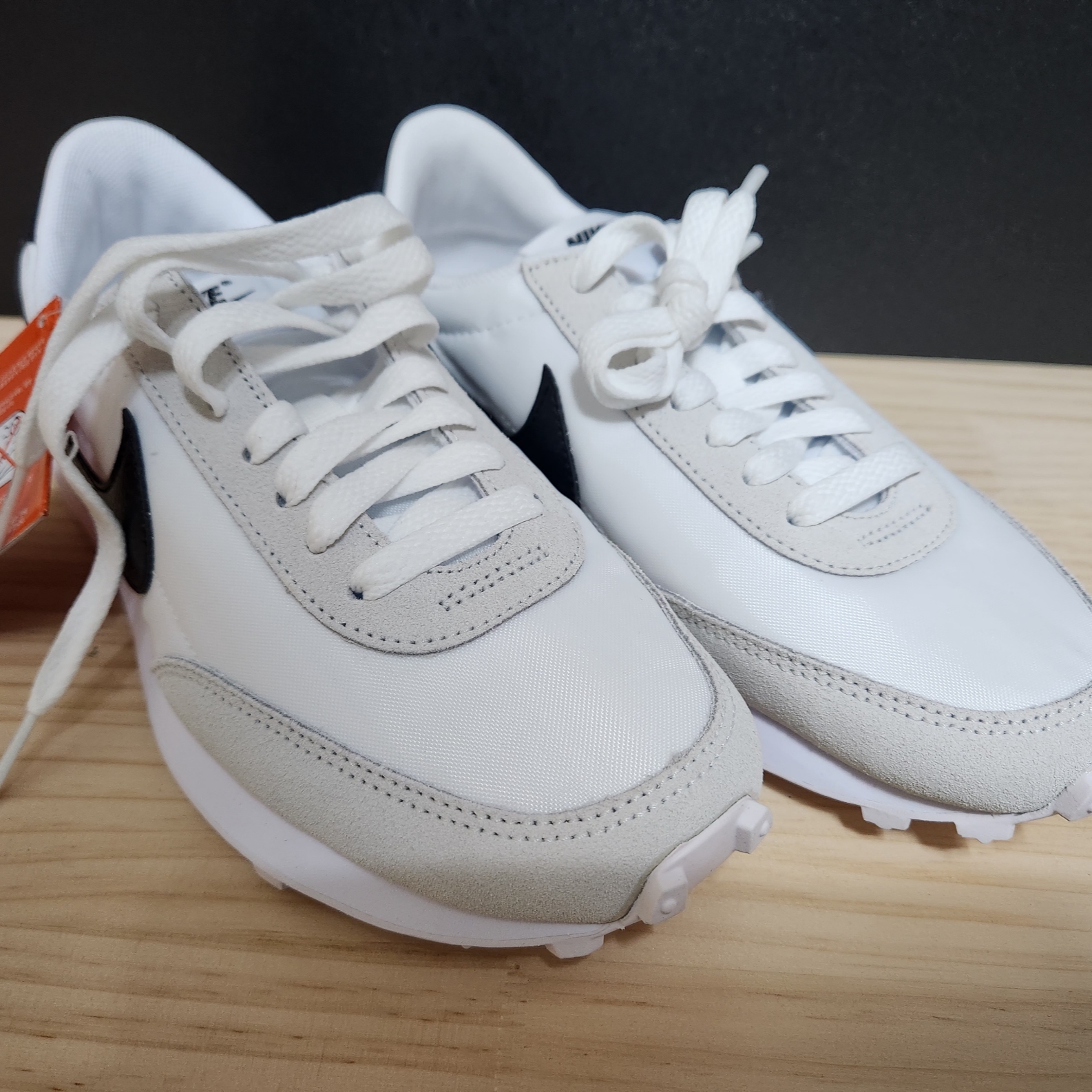 (W) Nike Daybreak Summit White Black 착용 스타일 - 3