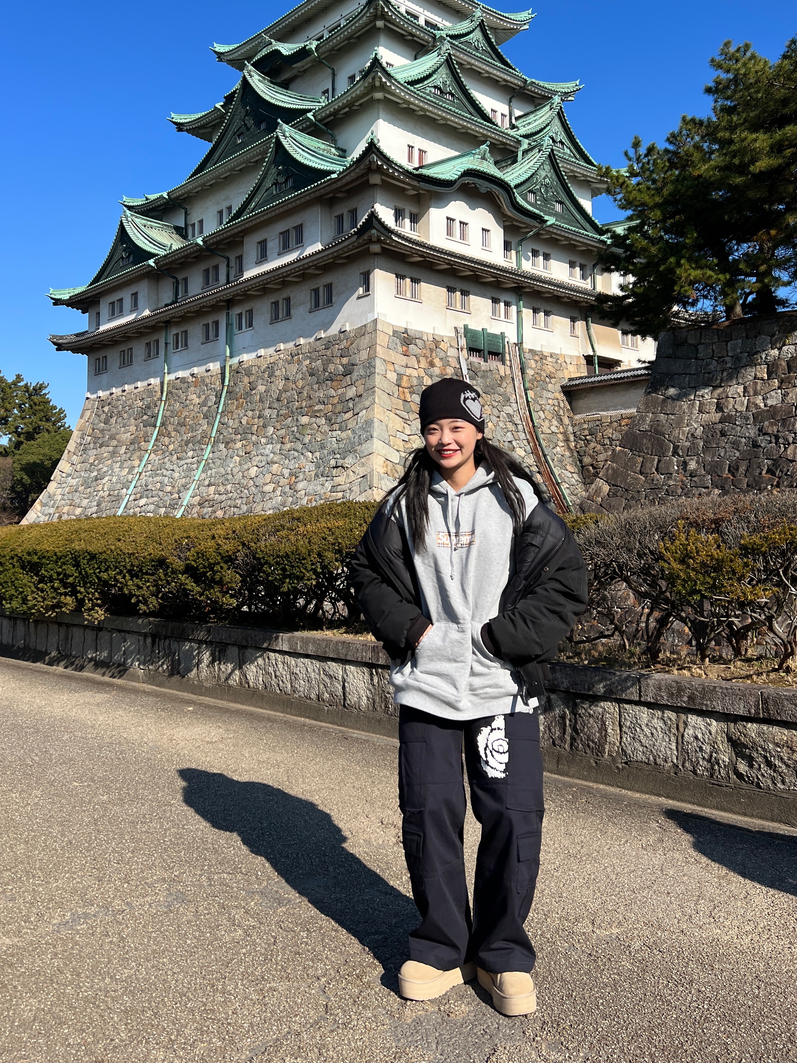 (W) UGG Classic Ultra Mini Platform Mustard Seed, Supreme x Burberry Box Logo Hooded Sweatshirt Heather Grey - 22SS 착용 스타일 - 1