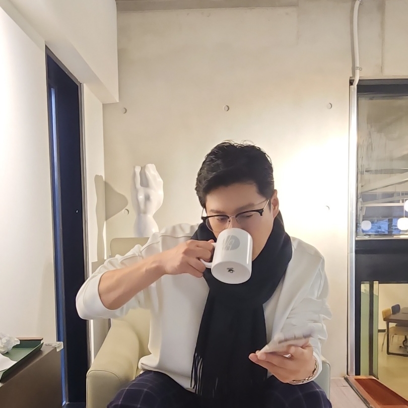 KREAM 프로필 이미지