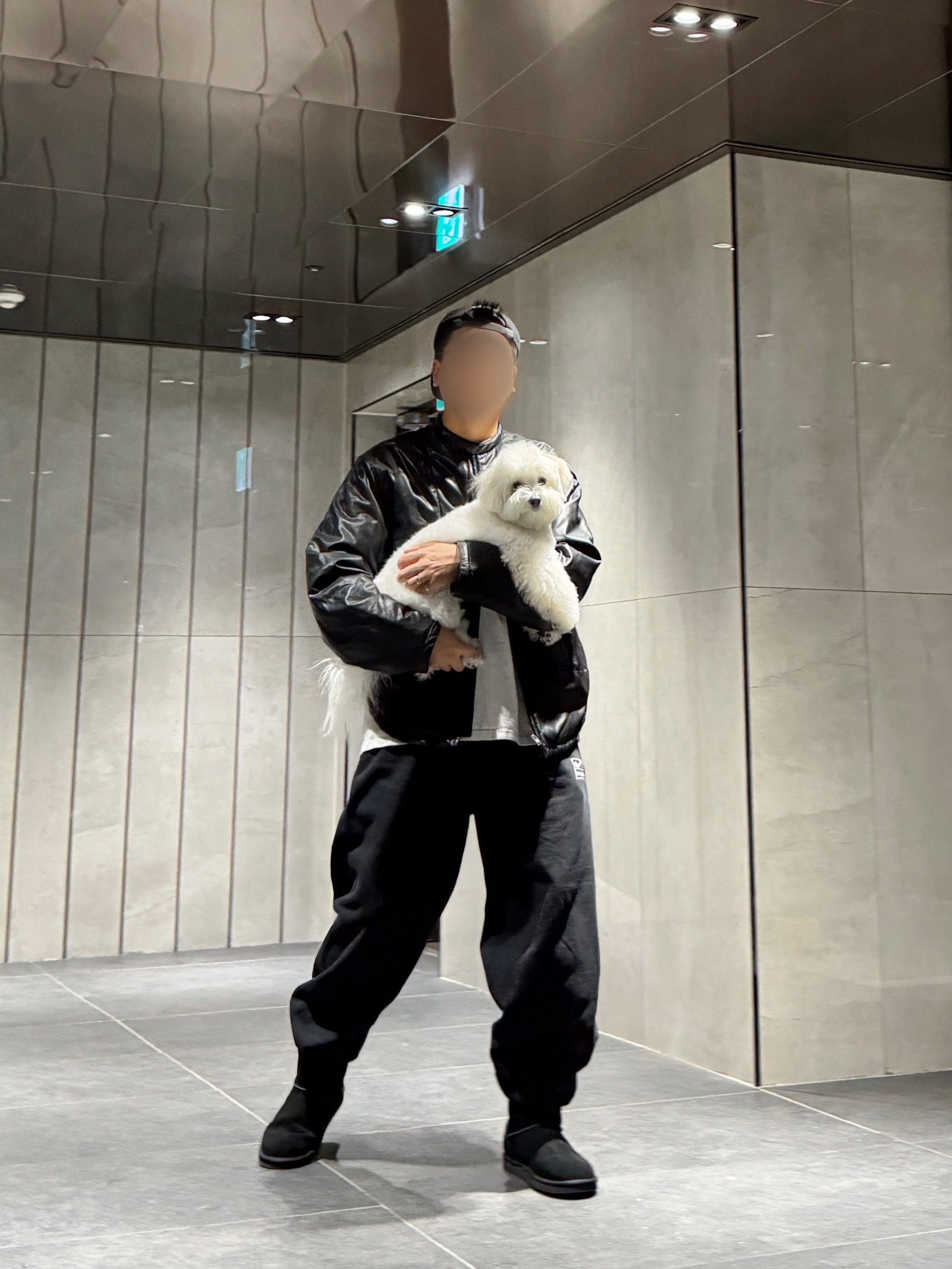 Nike x Stussy NRG Washed Fleece Pants Black (DO5296-010), Supreme Gotham T-Shirt White - 23FW 착용 스타일 - 1