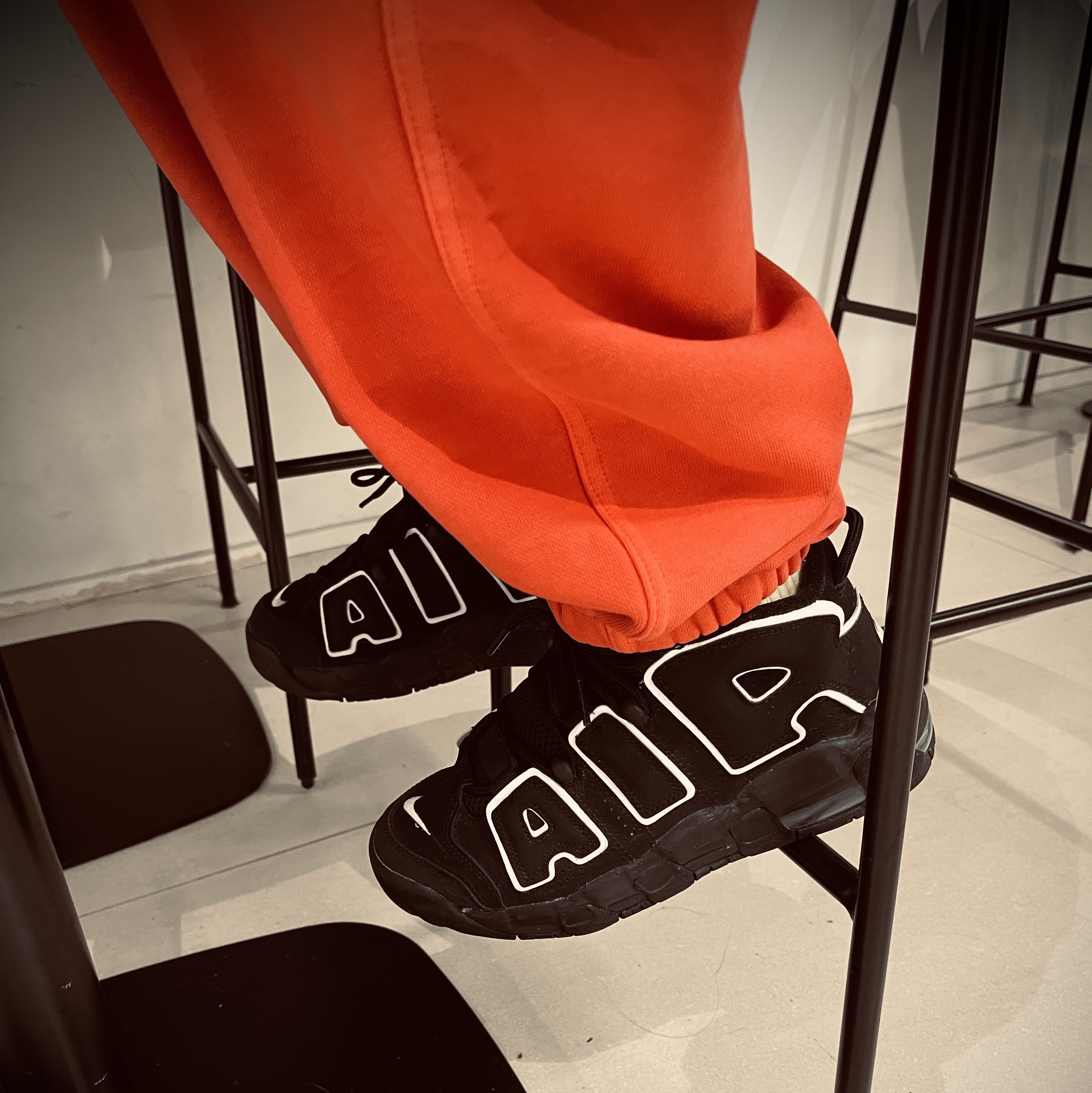 Nike Air More Uptempo Black White 2020, (GS) Nike Air More Uptempo Black White 2020 착용 스타일