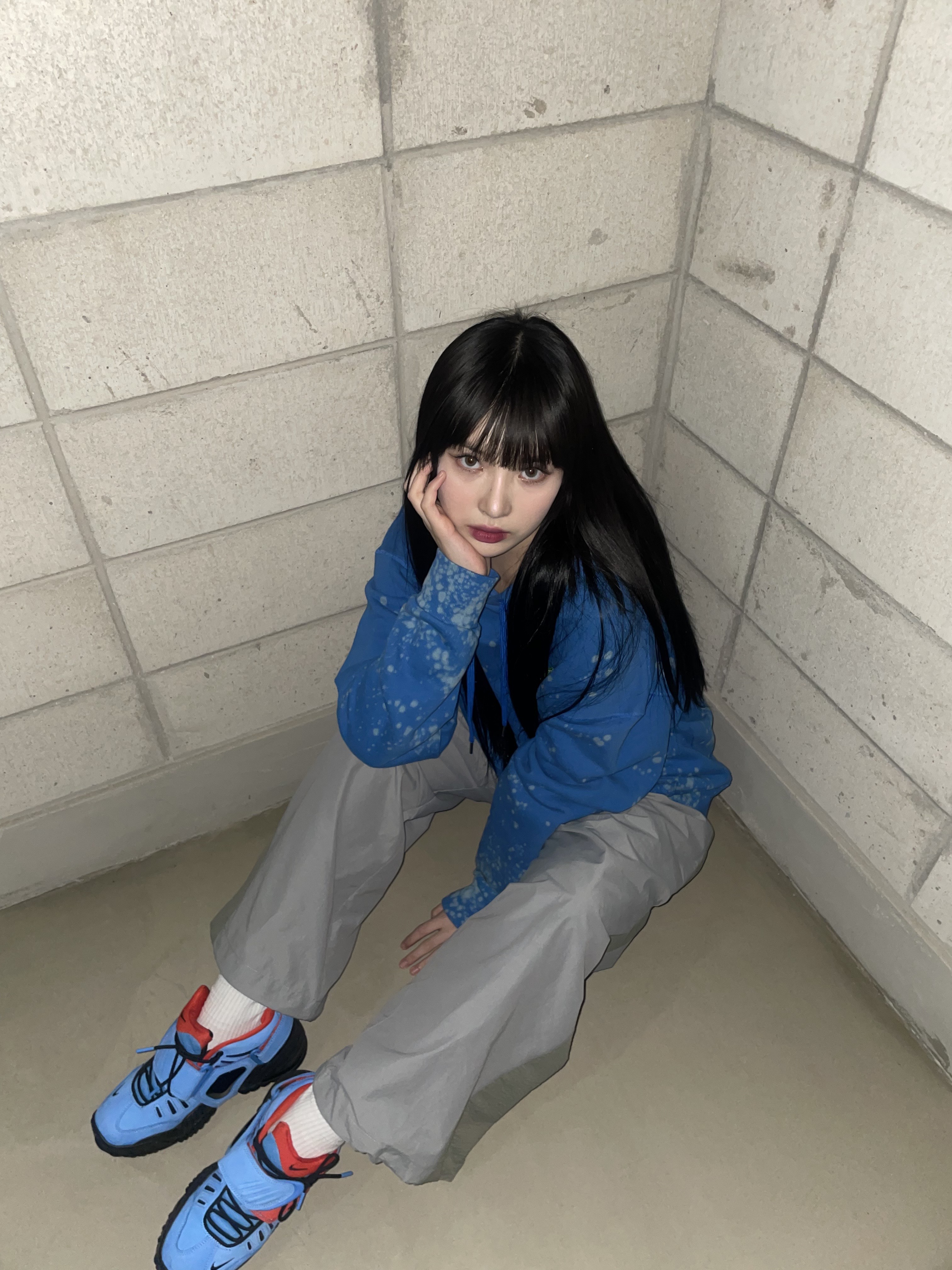 Nike x Ambush Air Adjust Force SP University Blue and Habanero Red 착용 스타일 - 1