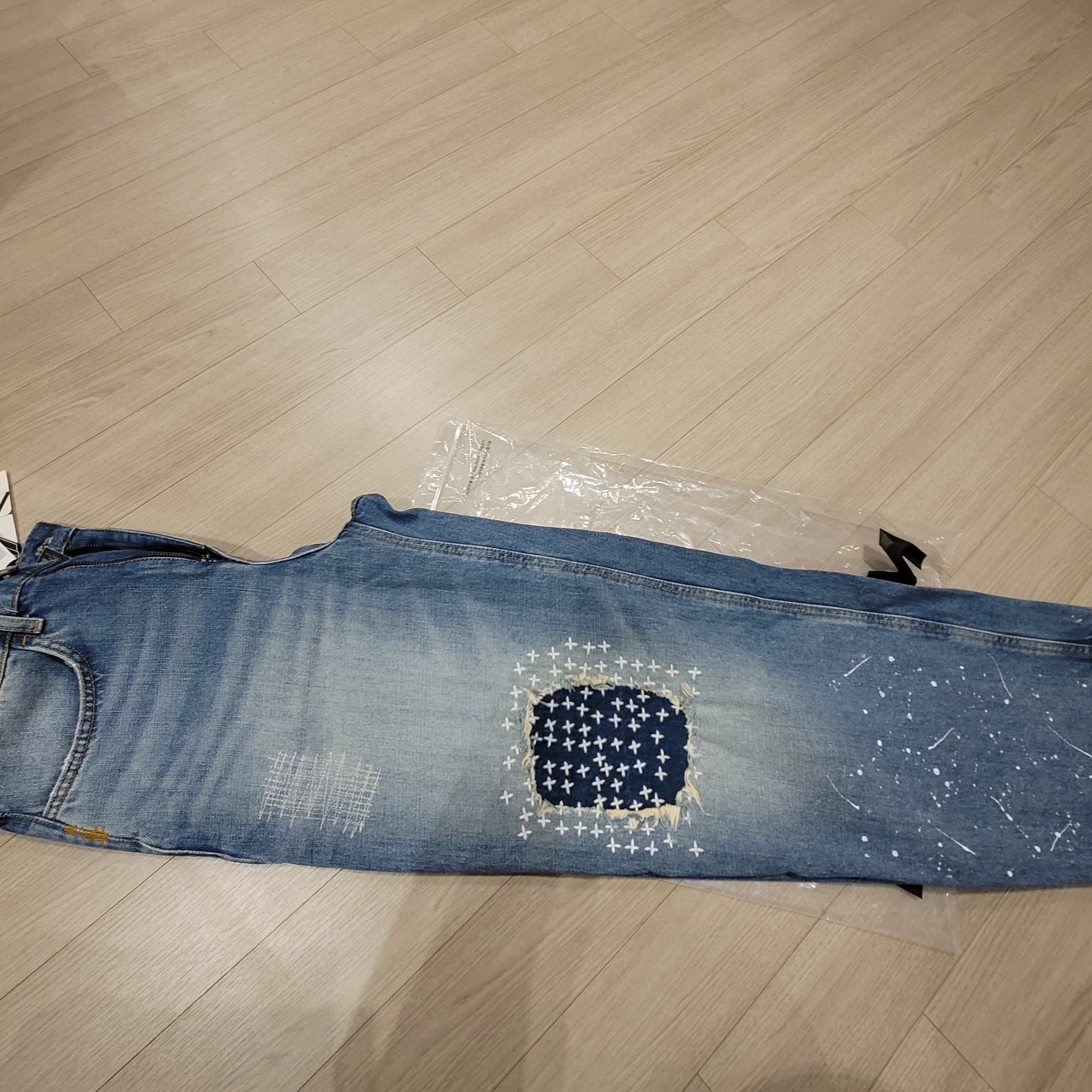 Zara x Ader Error Patchwork Jeans Blue, IAB Studio Hoodie Dual Gray 착용 스타일 - 2