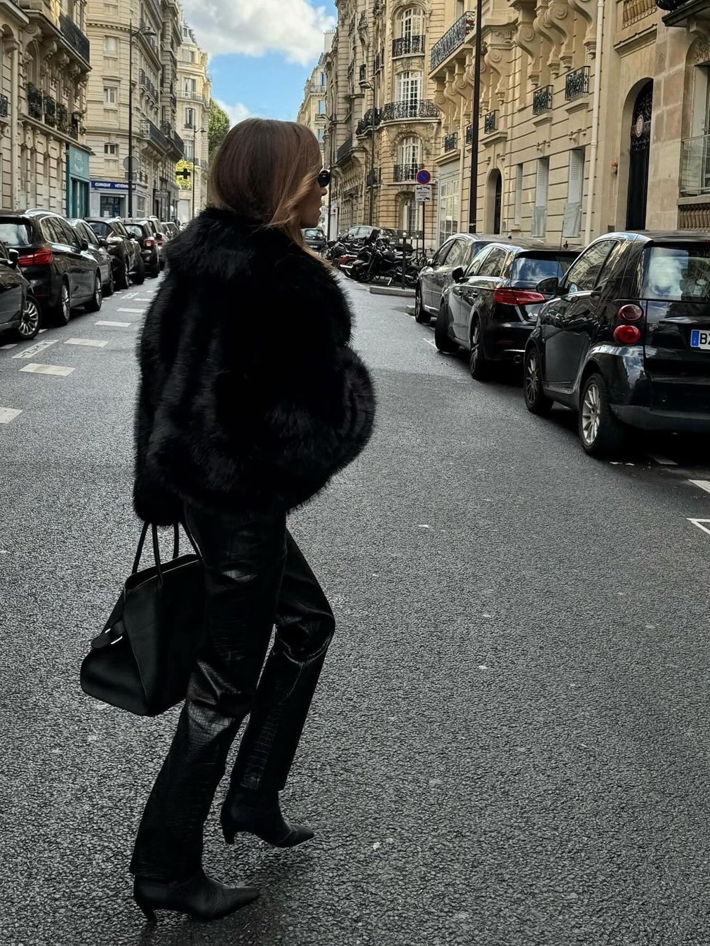 Chanel Mini Flap Bag with Top Handle Lambskin & Gold Black, (W) Miu Miu Satin Ballerinas Black 착용 스타일 - 6