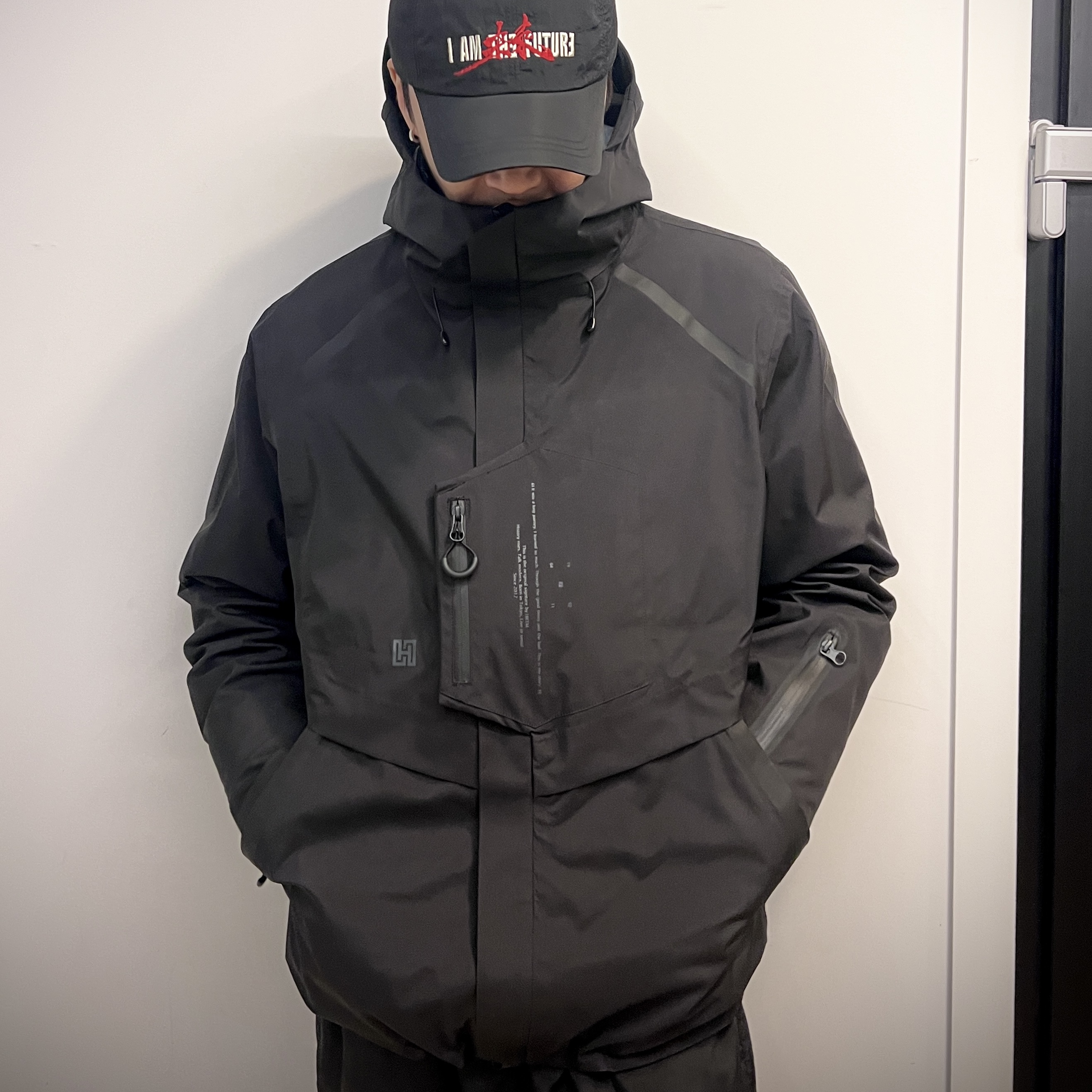 HRTM H114 Hexagon Poket 3L Jacket Black 착용 스타일 - 3