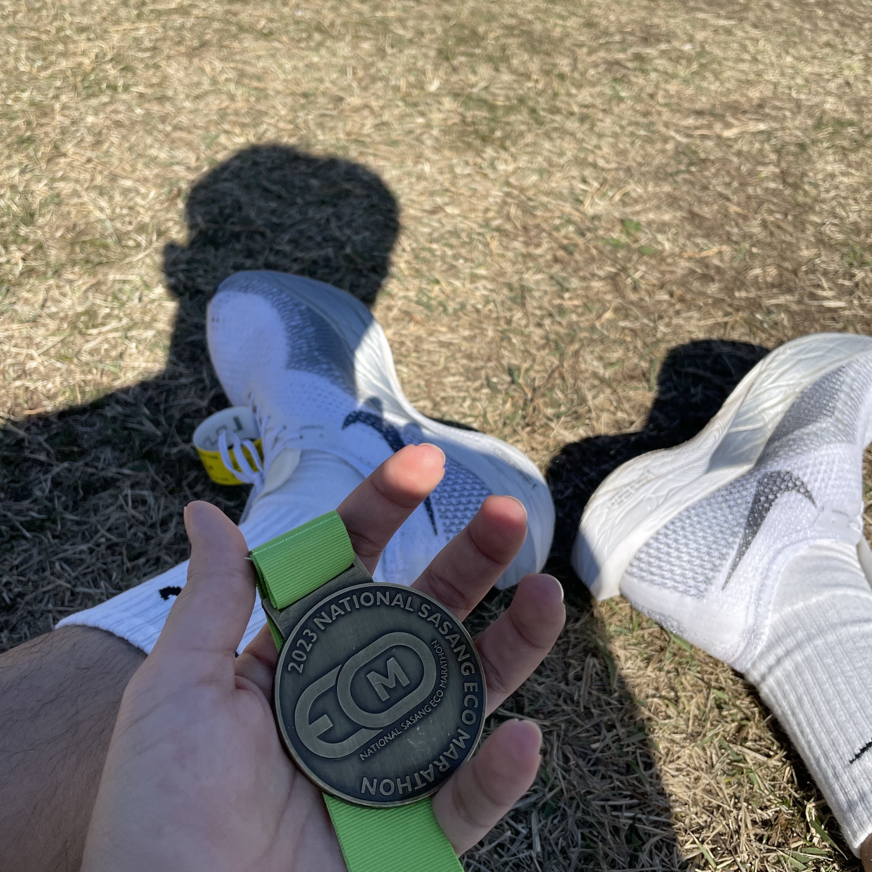 Nike ZoomX Vaporfly Next% 3 White Grey 착용 스타일