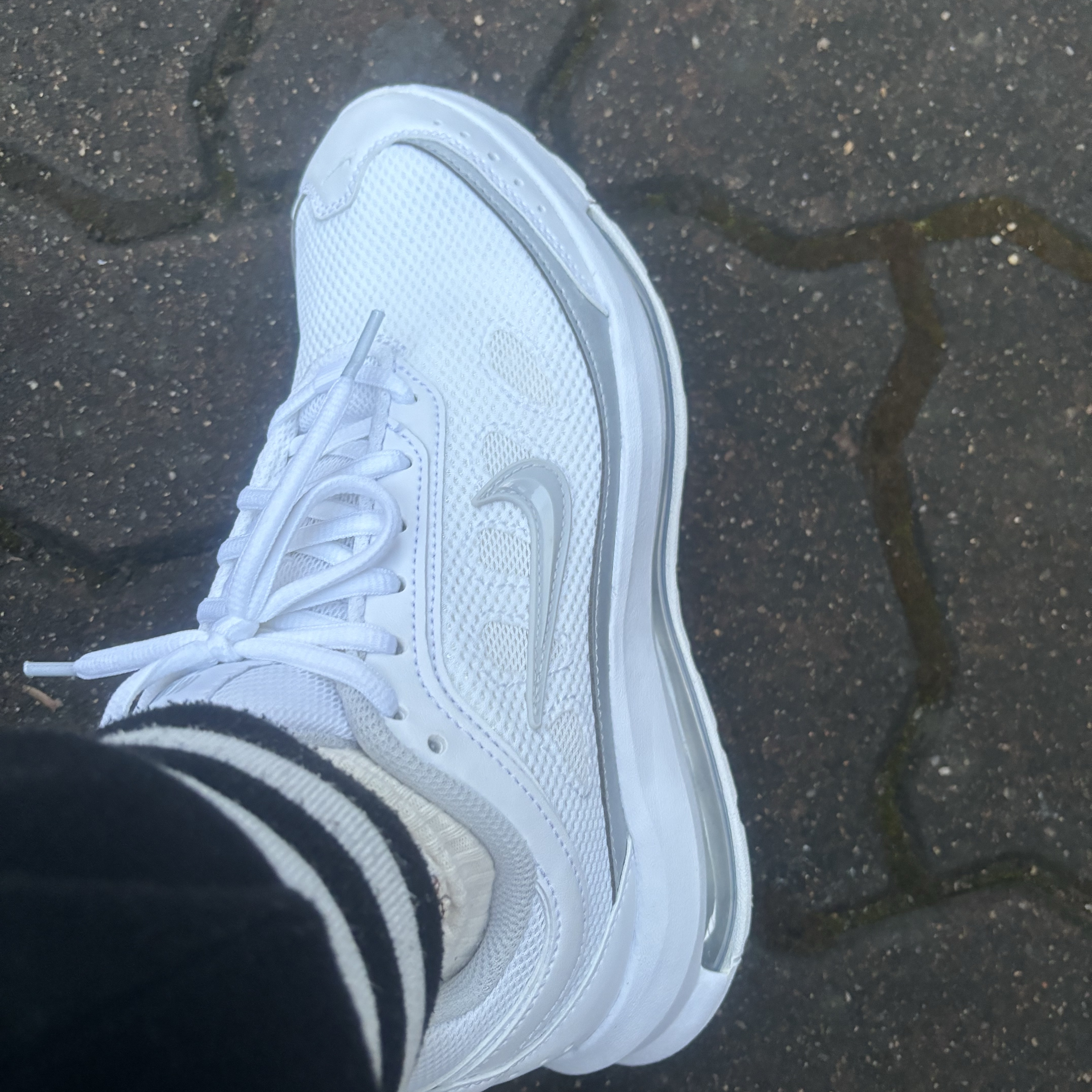 (W) Nike Air Max AP White Pure Platinum 착용 스타일