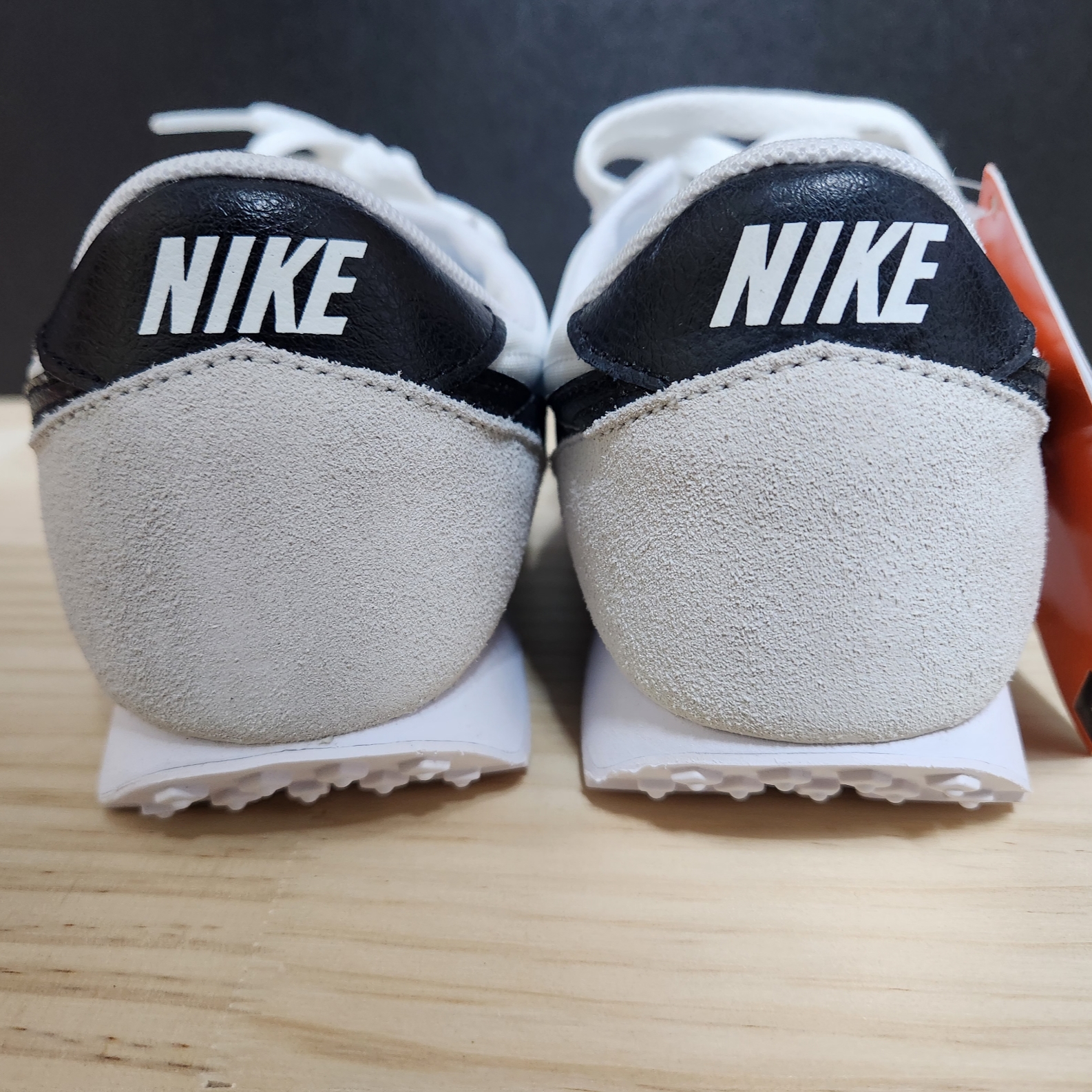 (W) Nike Daybreak Summit White Black 착용 스타일 - 2
