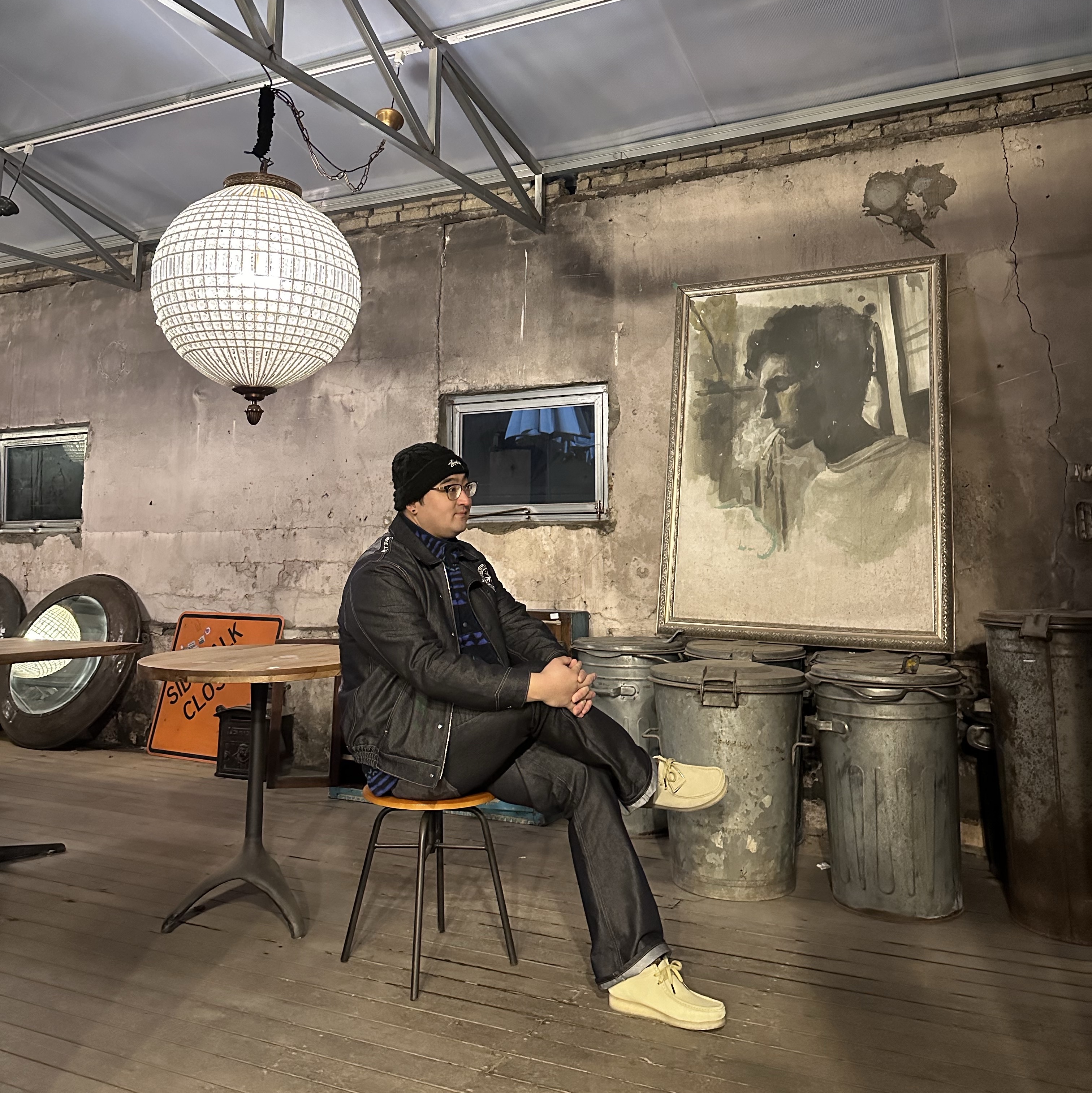 Stussy Knit Patchwork Beanie Black, Punch Drunk Parties Backing Parties Raw Denim Jacket Dark Indigo 착용 스타일 - 1